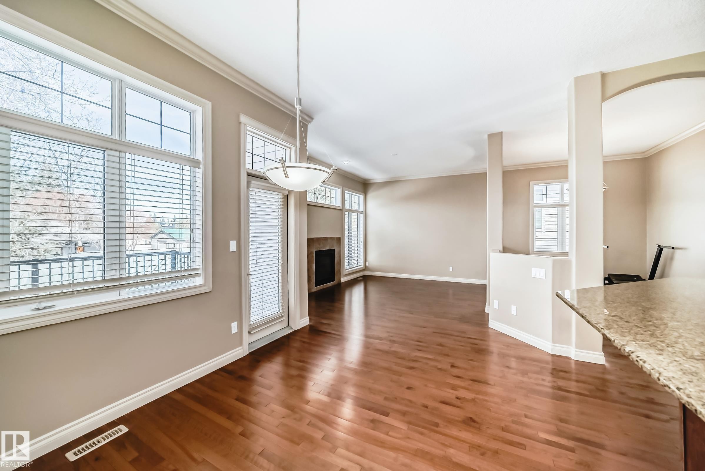 












13 12610 15 Avenue

,
Edmonton,




AB
T6W 1X1

