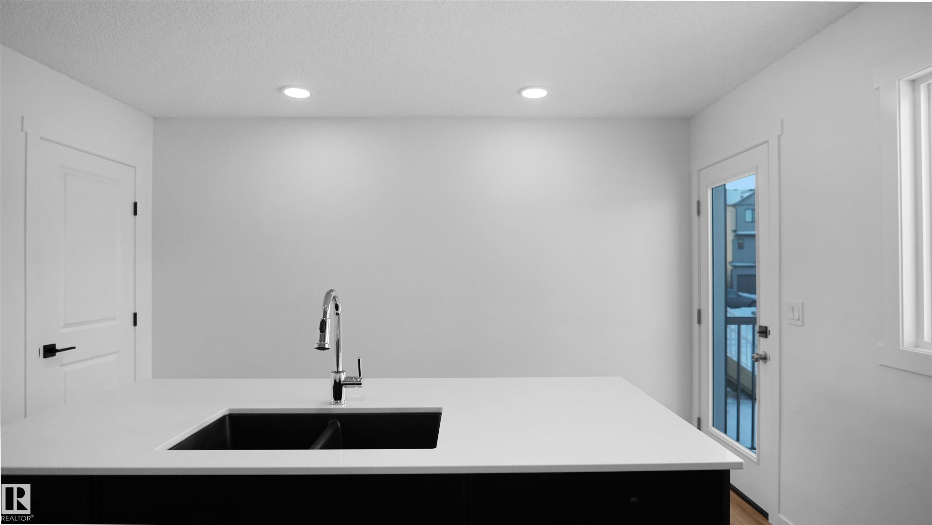 












32 1009 Cy Becker Road

,
Edmonton,




AB
T5Y 4B7

