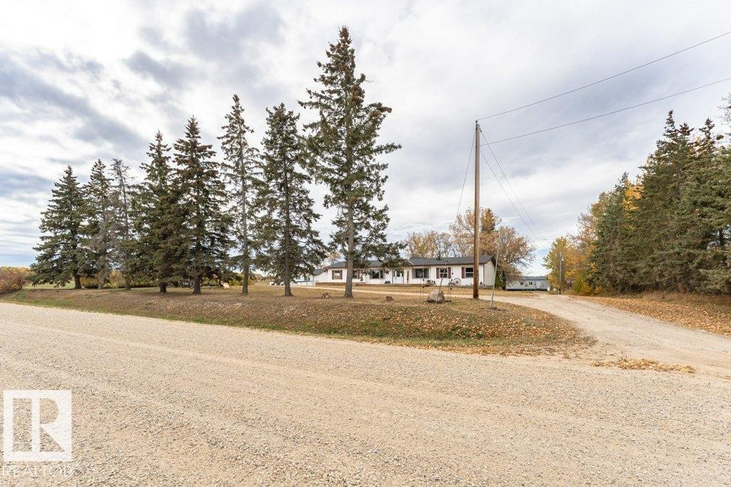 












54032 RGE ROAD 34

,
Rural Lac Ste. Anne County,




AB
T0E 0A1

