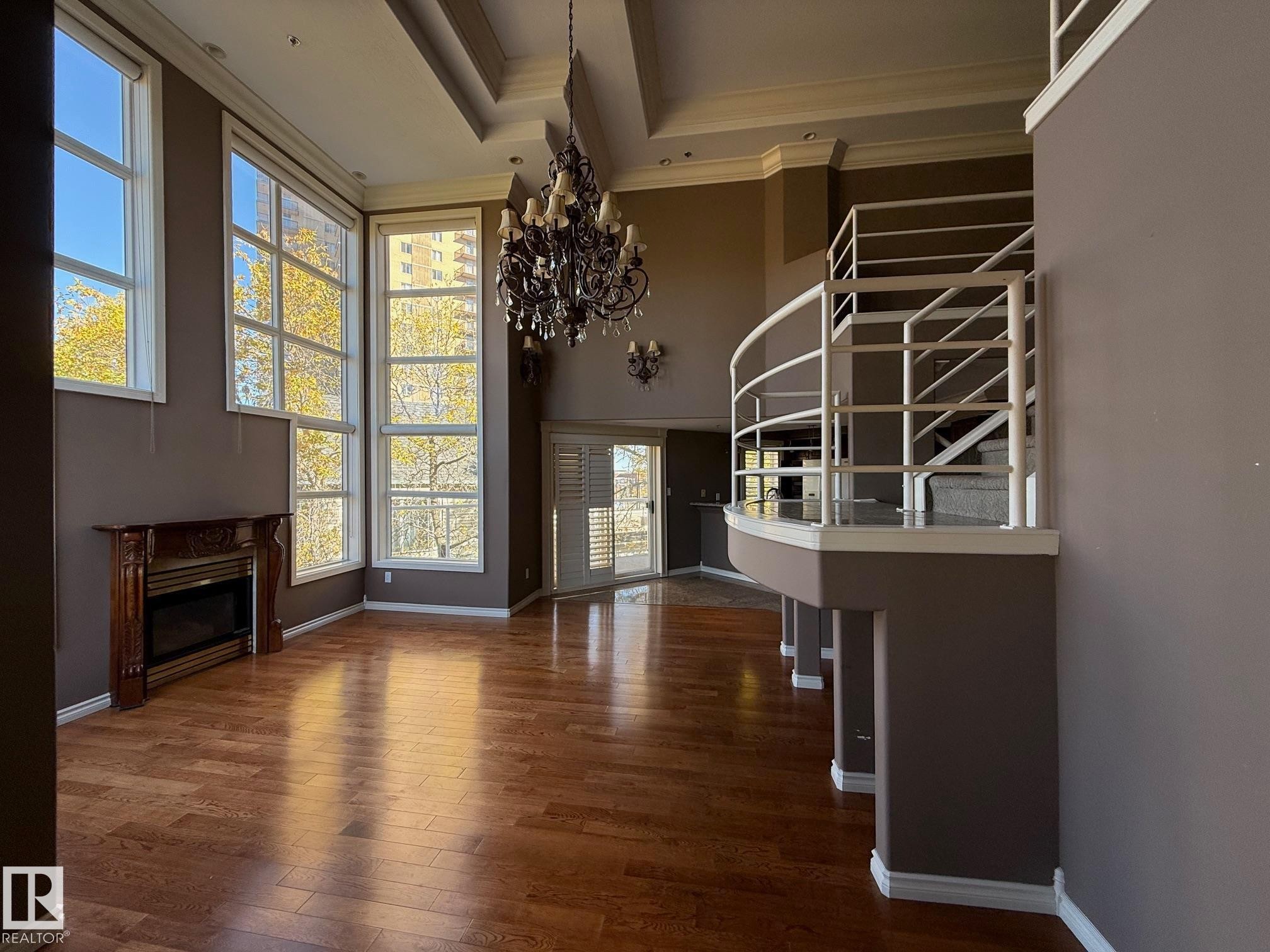 












404 12028 103 Avenue

,
Edmonton,




AB
T5K 2T9

