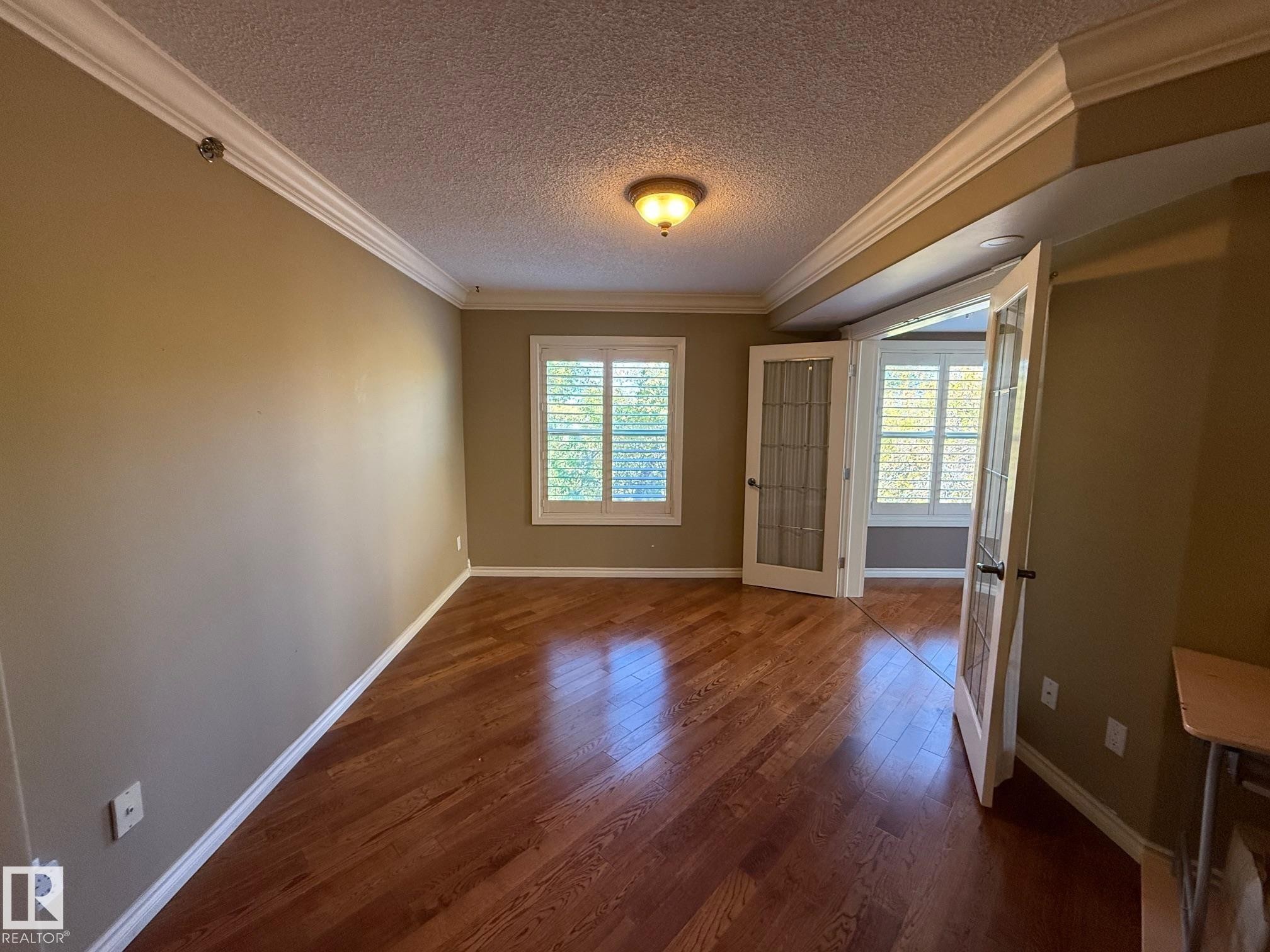 












404 12028 103 Avenue

,
Edmonton,




AB
T5K 2T9

