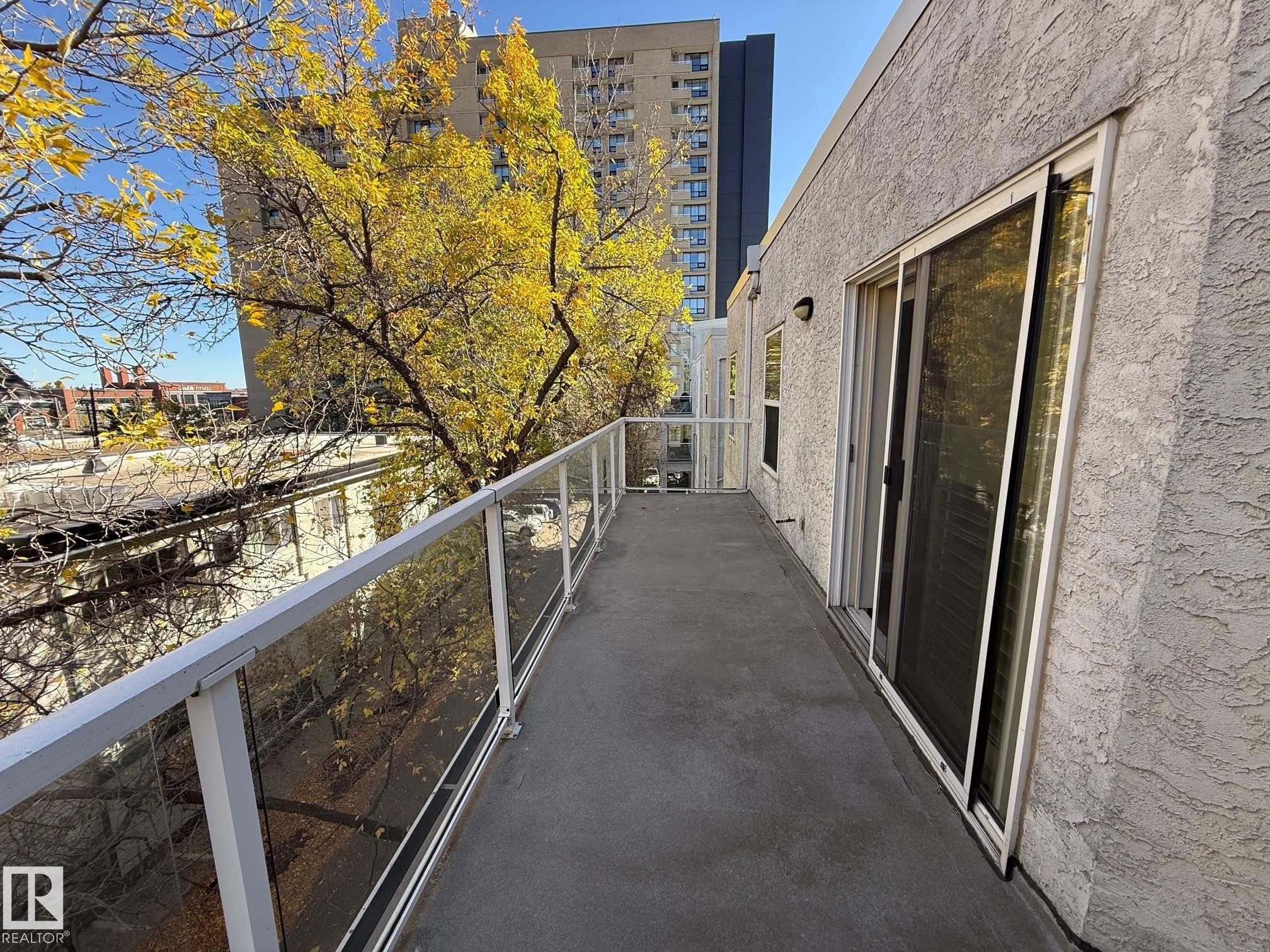












404 12028 103 Avenue

,
Edmonton,




AB
T5K 2T9

