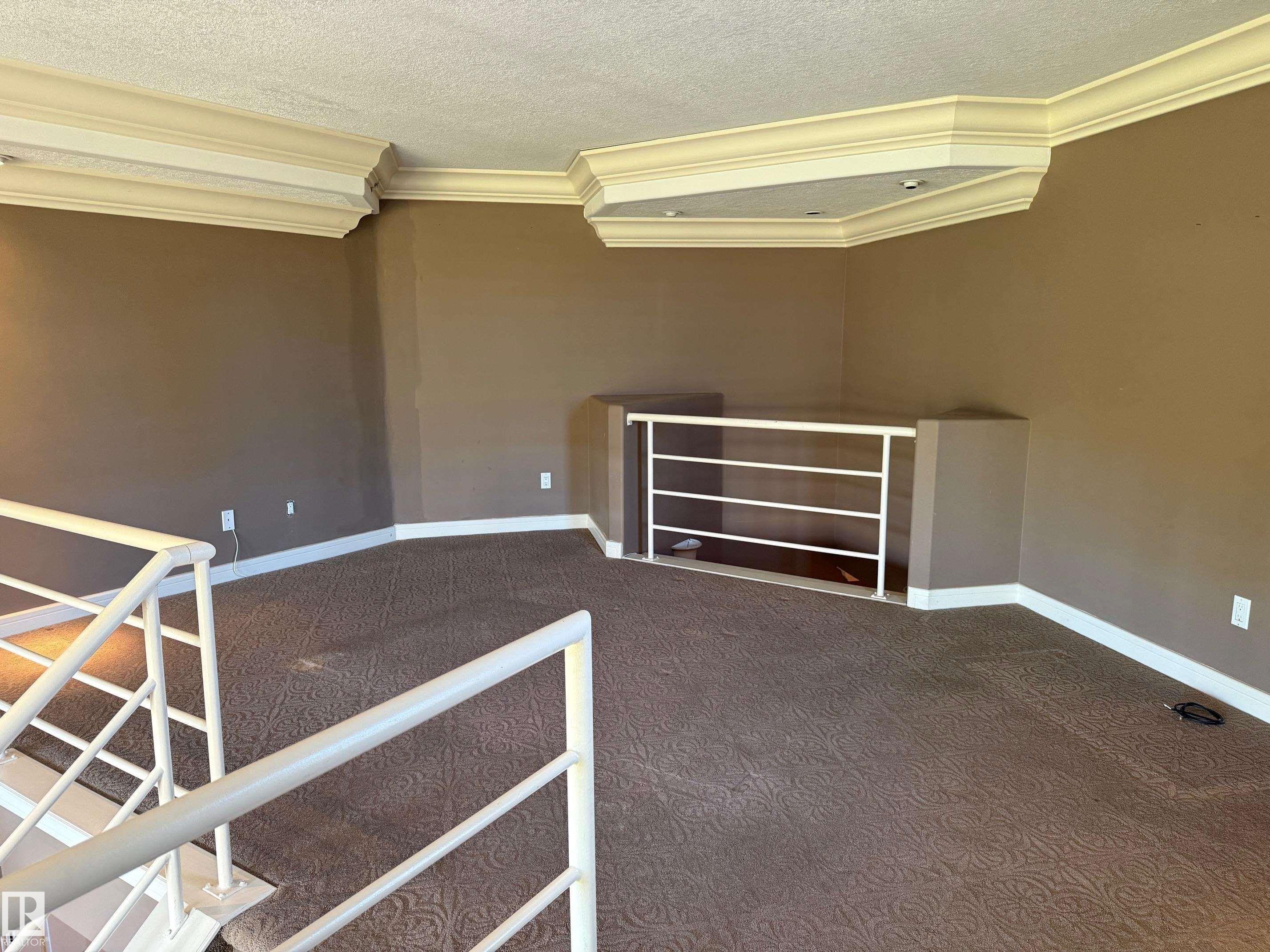 












404 12028 103 Avenue

,
Edmonton,




AB
T5K 2T9

