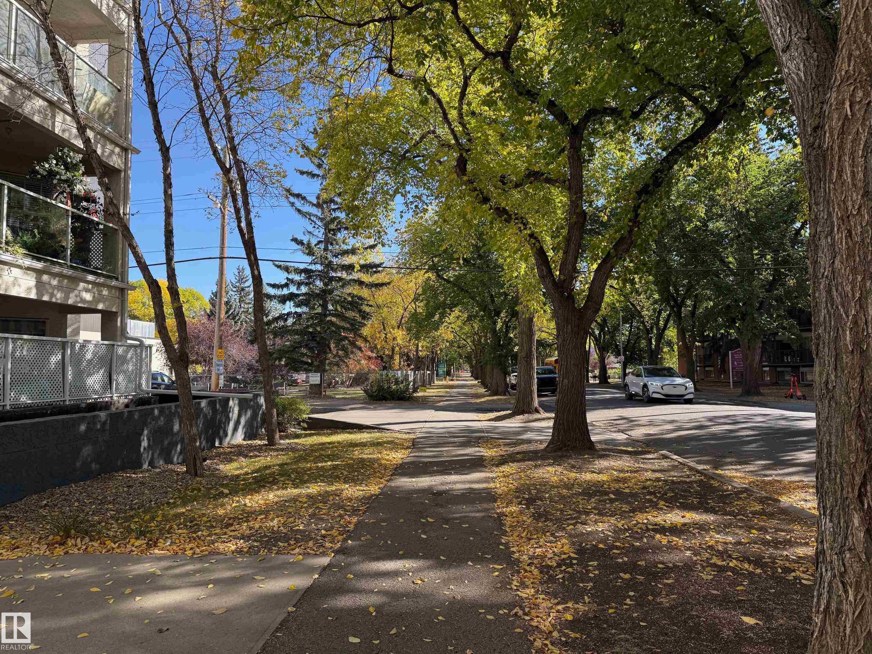 












404 12028 103 Avenue

,
Edmonton,




AB
T5K 2T9

