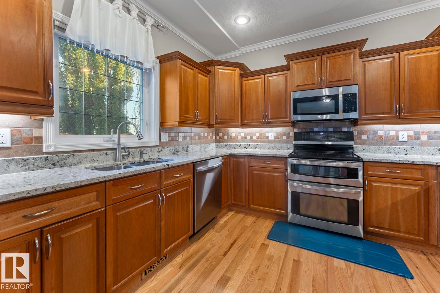 












1512 Horseshoe Bay Estates

,
Cold Lake,




AB
T9M 1G8

