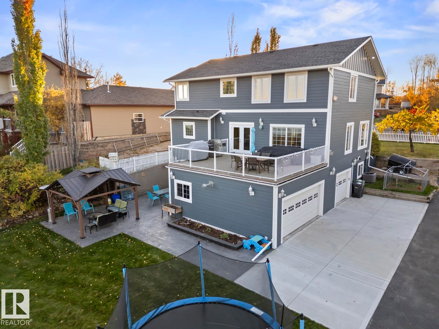 












1512 Horseshoe Bay Estates

,
Cold Lake,




AB
T9M 1G8

