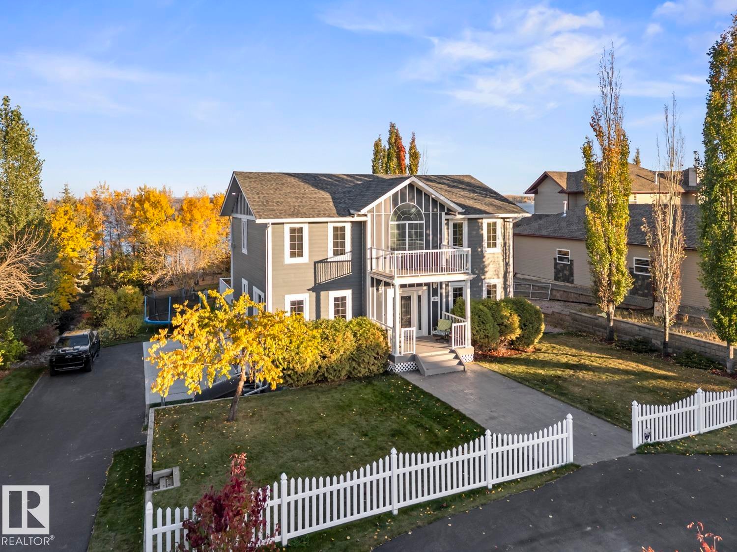 












1512 Horseshoe Bay Estates

,
Cold Lake,




AB
T9M 1G8

