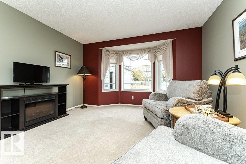 












41 1904 MILL WOODS Road

,
Edmonton,




AB
T6K 4E4

