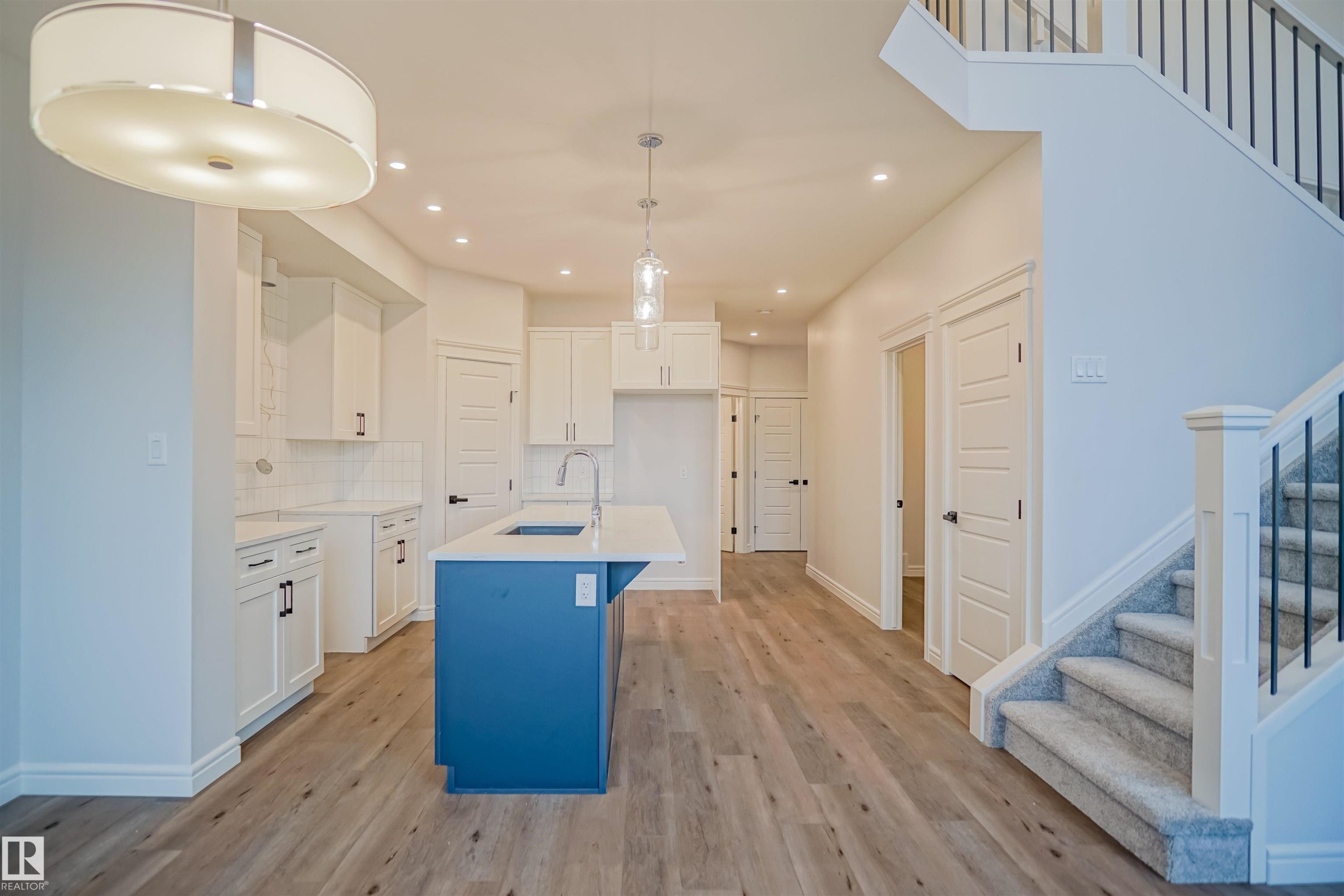 












1535 11 Avenue

,
Edmonton,




AB
T6T 2N5

