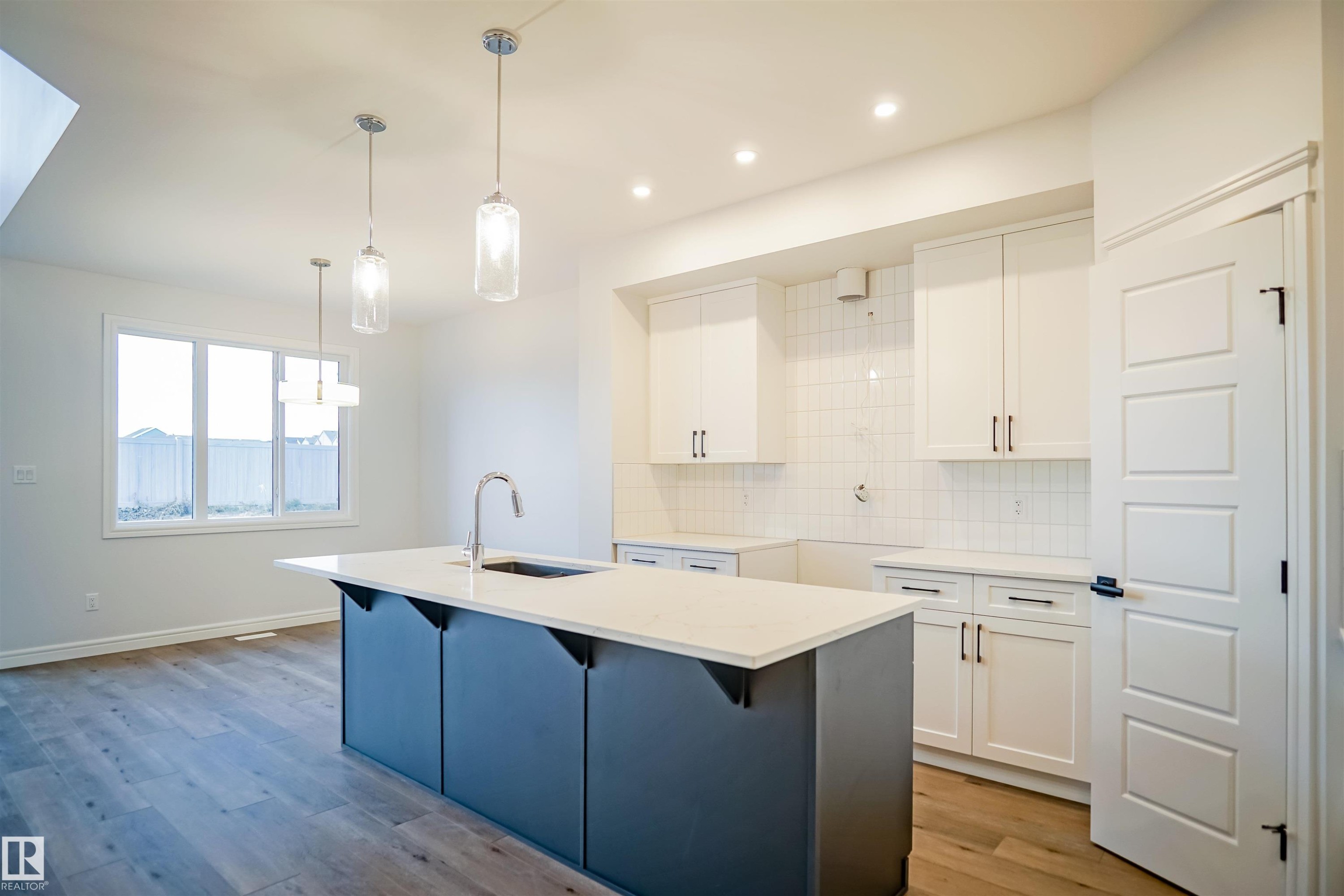 












1535 11 Avenue

,
Edmonton,




AB
T6T 2N5

