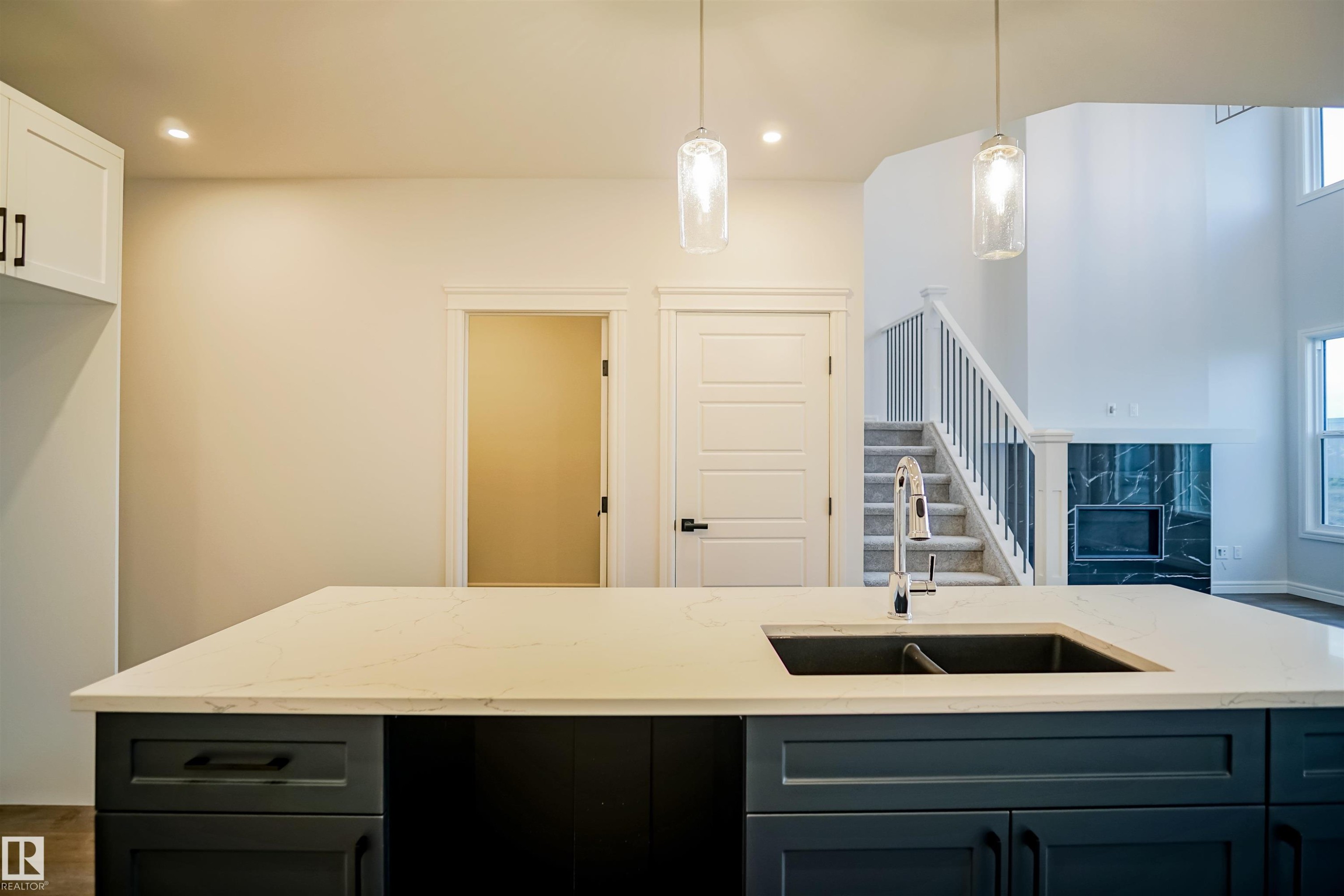 












1535 11 Avenue

,
Edmonton,




AB
T6T 2N5

