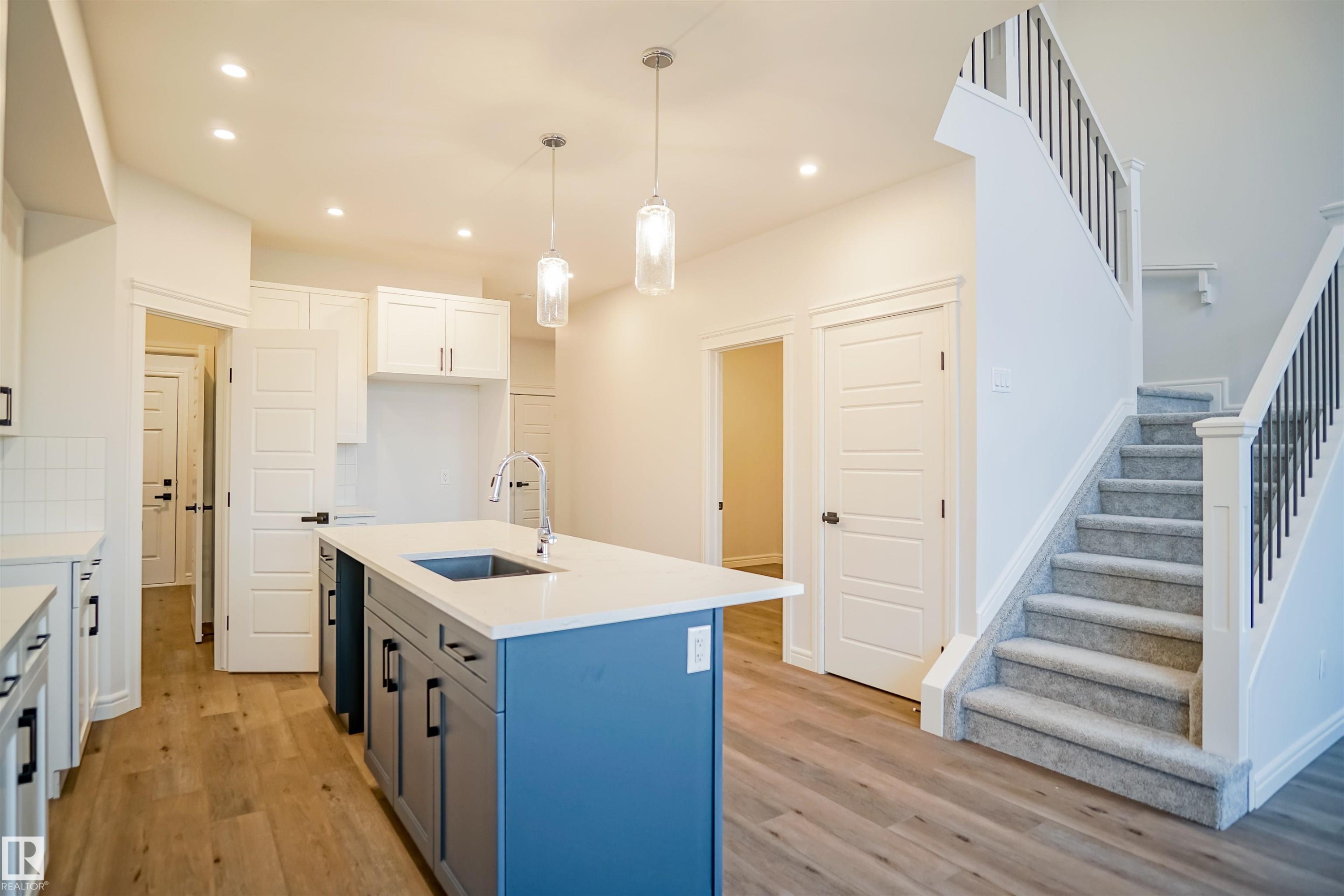 












1535 11 Avenue

,
Edmonton,




AB
T6T 2N5

