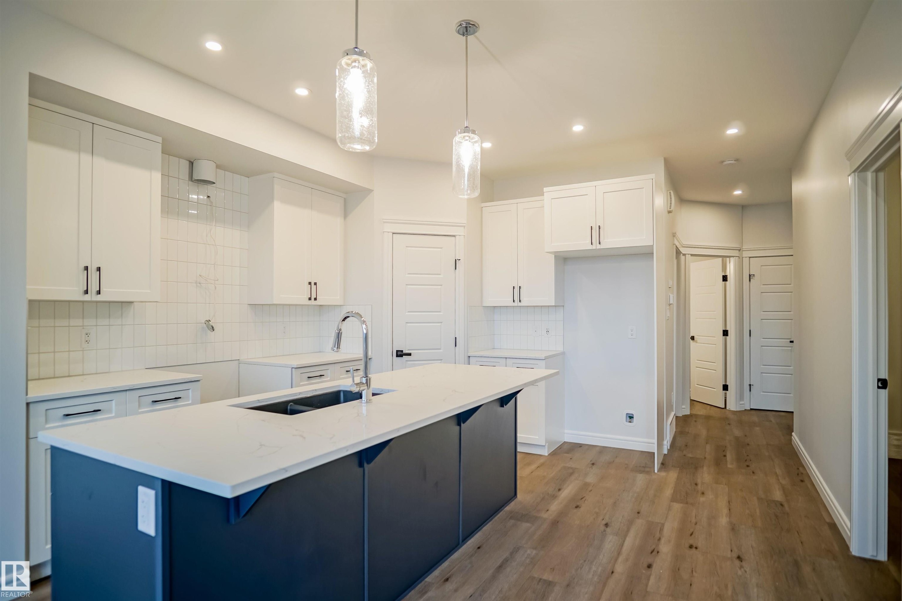 












1535 11 Avenue

,
Edmonton,




AB
T6T 2N5

