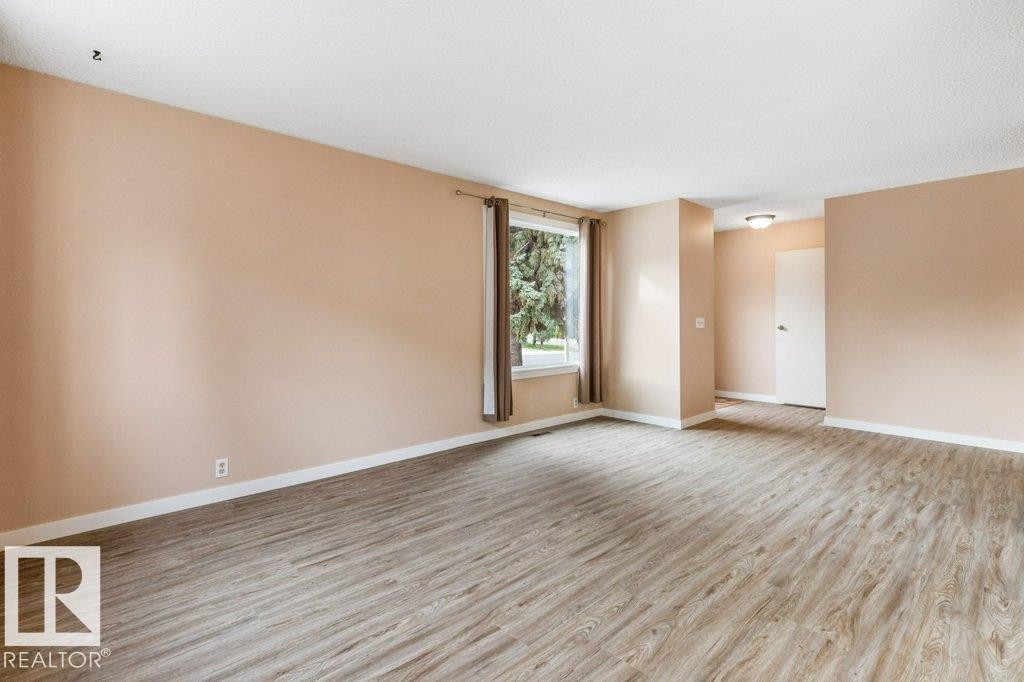 












5704 93A Avenue

,
Edmonton,




AB
T6B 2K7

