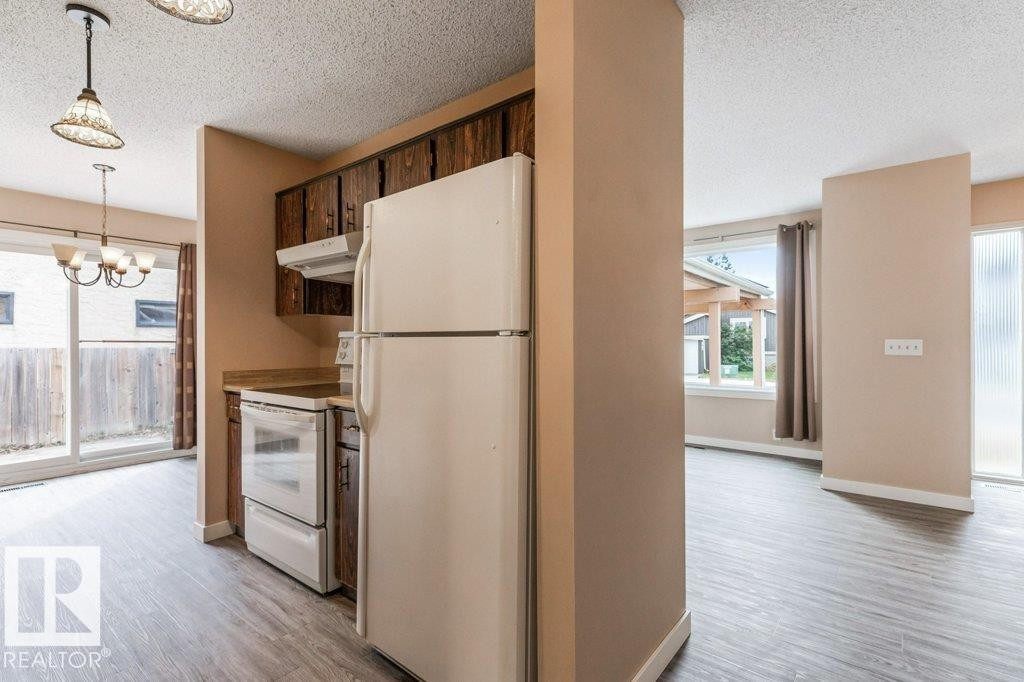 












5704 93A Avenue

,
Edmonton,




AB
T6B 2K7

