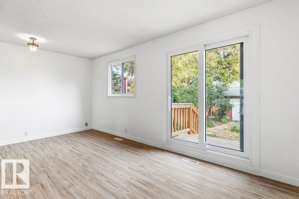 












5704 93A Avenue

,
Edmonton,




AB
T6B 2K7

