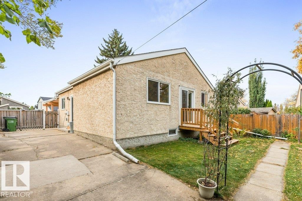 












5704 93A Avenue

,
Edmonton,




AB
T6B 2K7

