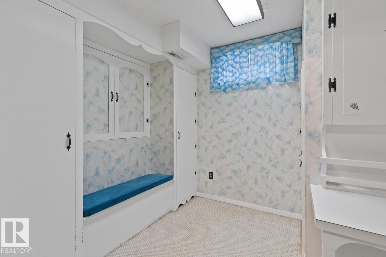 












4215 117 Street

,
Edmonton,




AB
T6J 1T5

