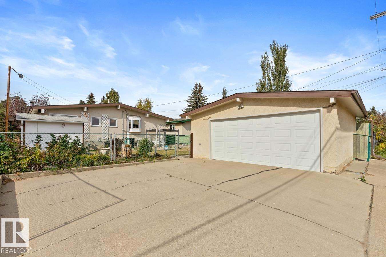 












4215 117 Street

,
Edmonton,




AB
T6J 1T5

