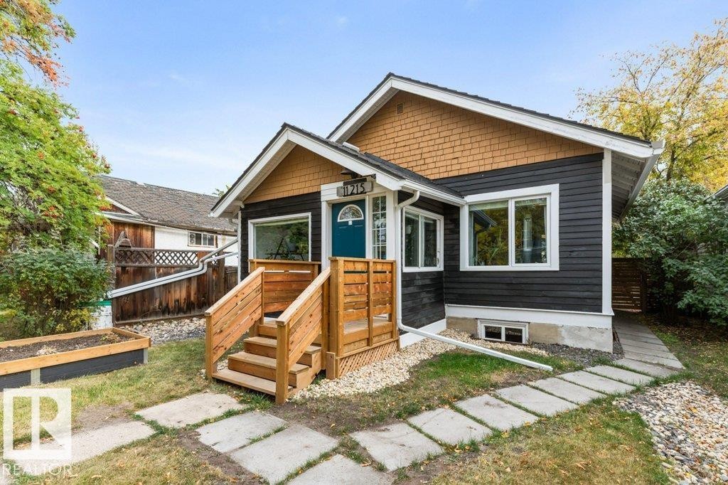 












11215 67 Street

,
Edmonton,




AB
T6B 0K9

