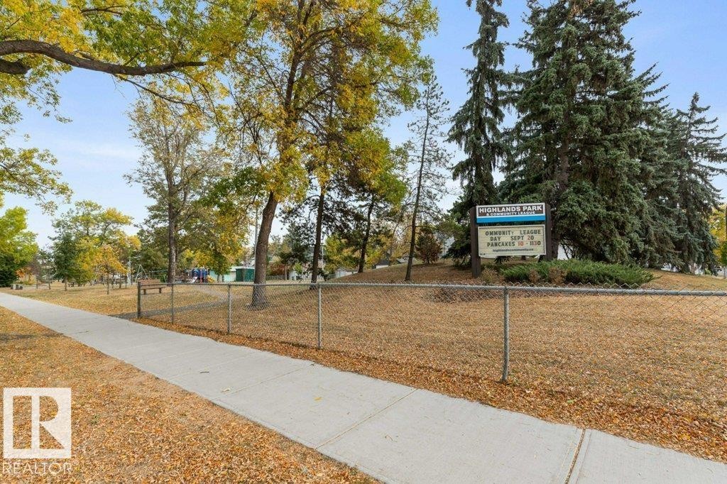 












11215 67 Street

,
Edmonton,




AB
T6B 0K9

