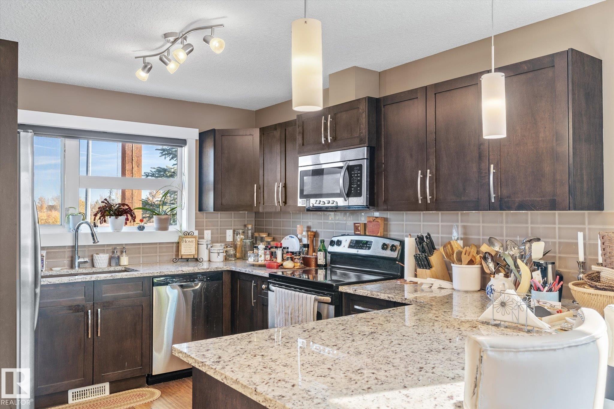 












187 401 SOUTHFORK Drive

,
Leduc,




AB
T9E 0X1

