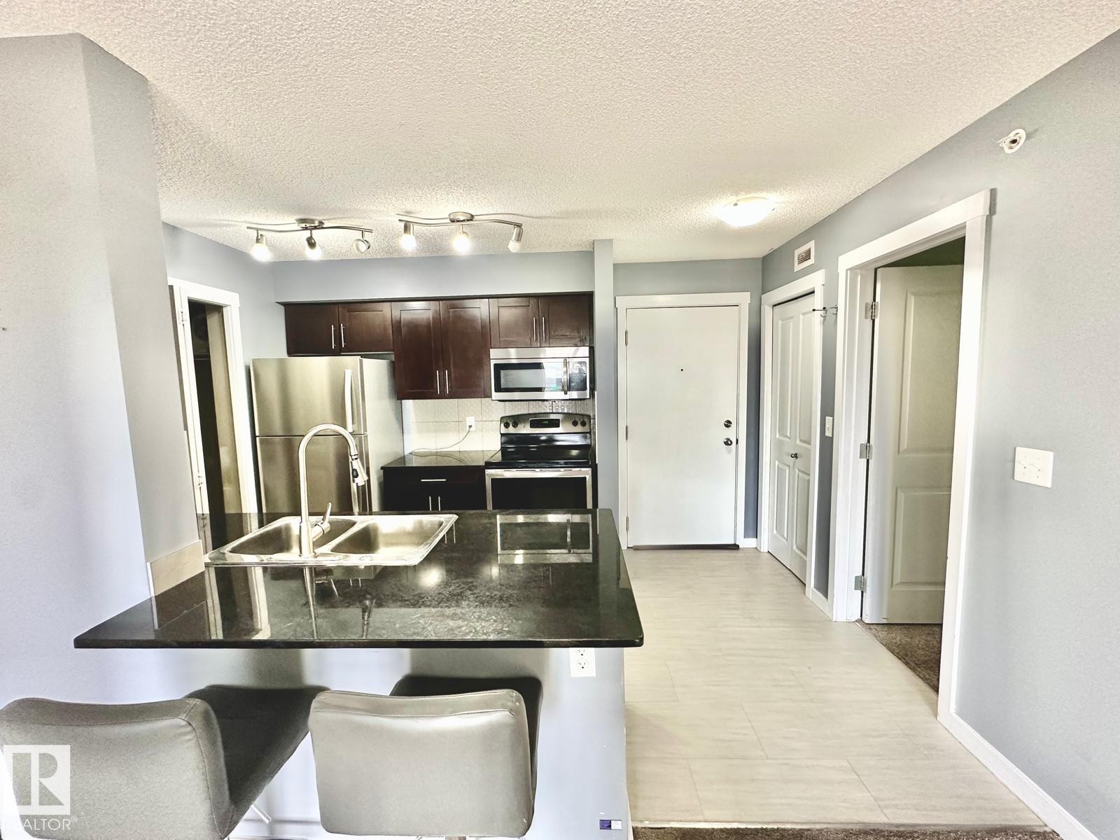 












409 1510 WATT Drive

,
Edmonton,




AB
T6X 2E6

