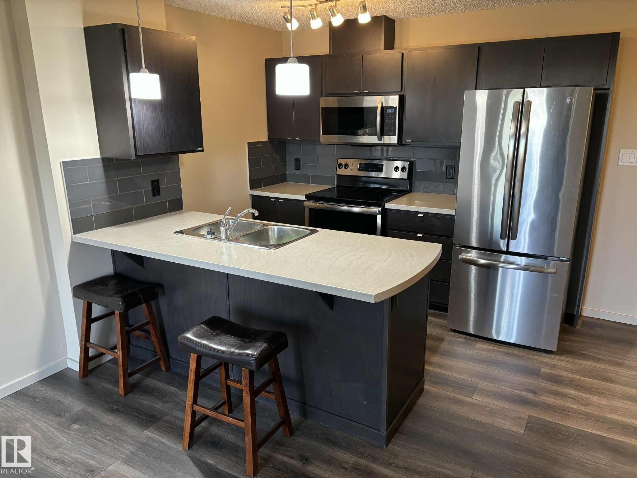 












351 1196 HYNDMAN Road

,
Edmonton,




AB
T5A 0X8

