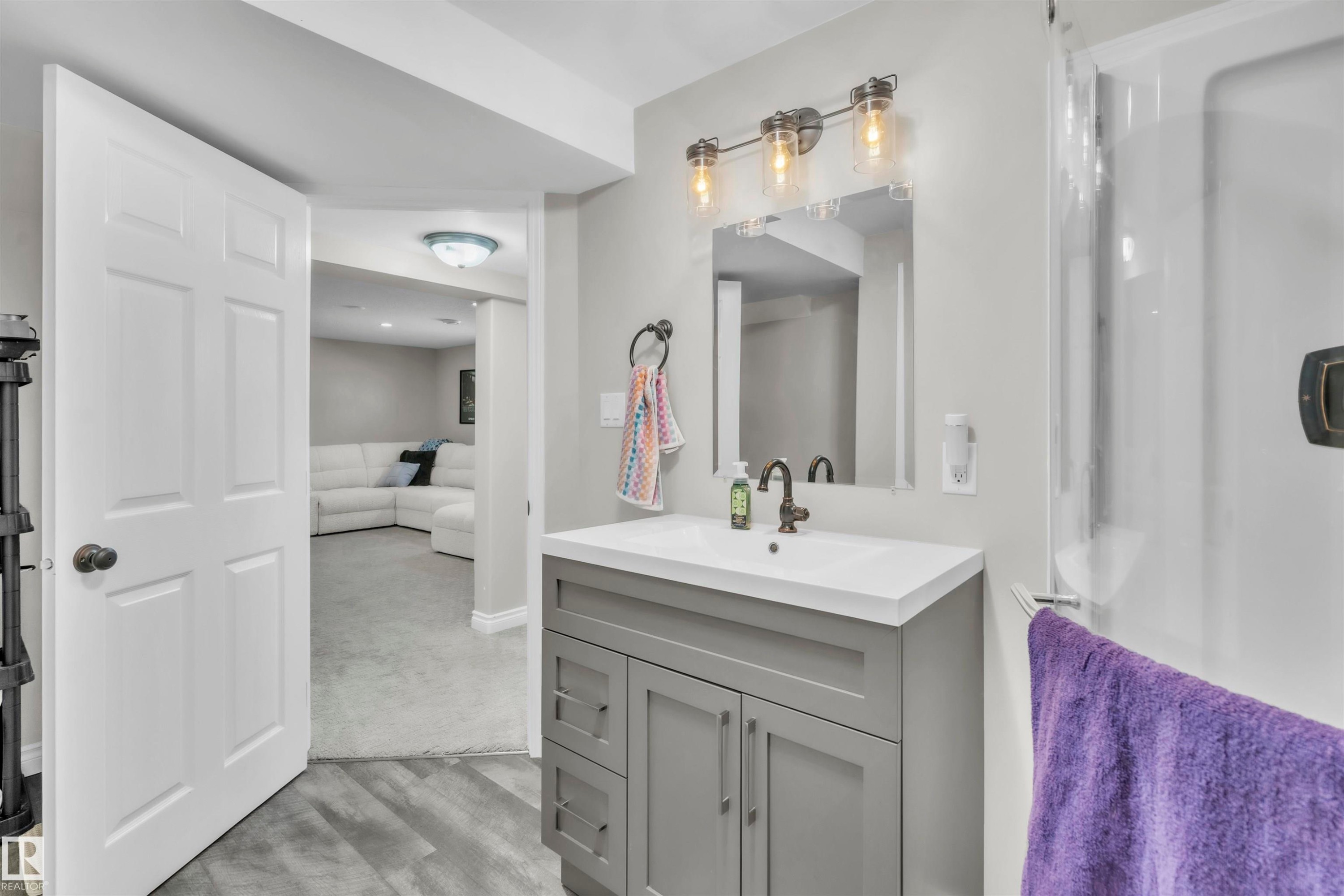 












5003 52 Avenue

,
Rural Bonnyville M.D.,




AB
T0A 0T0

