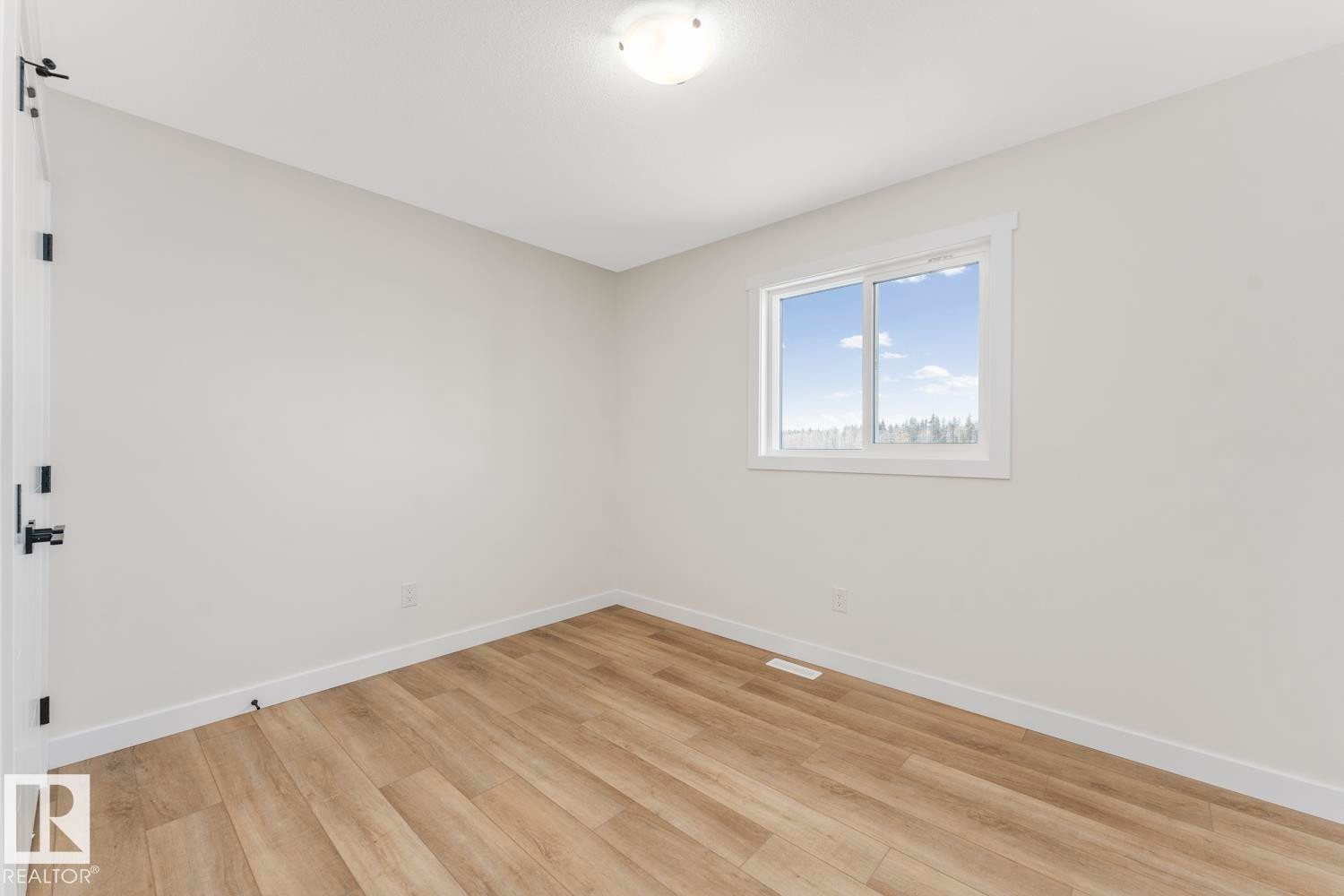 












327 Fundy Way

,
Cold Lake,




AB
T9M 0M4

