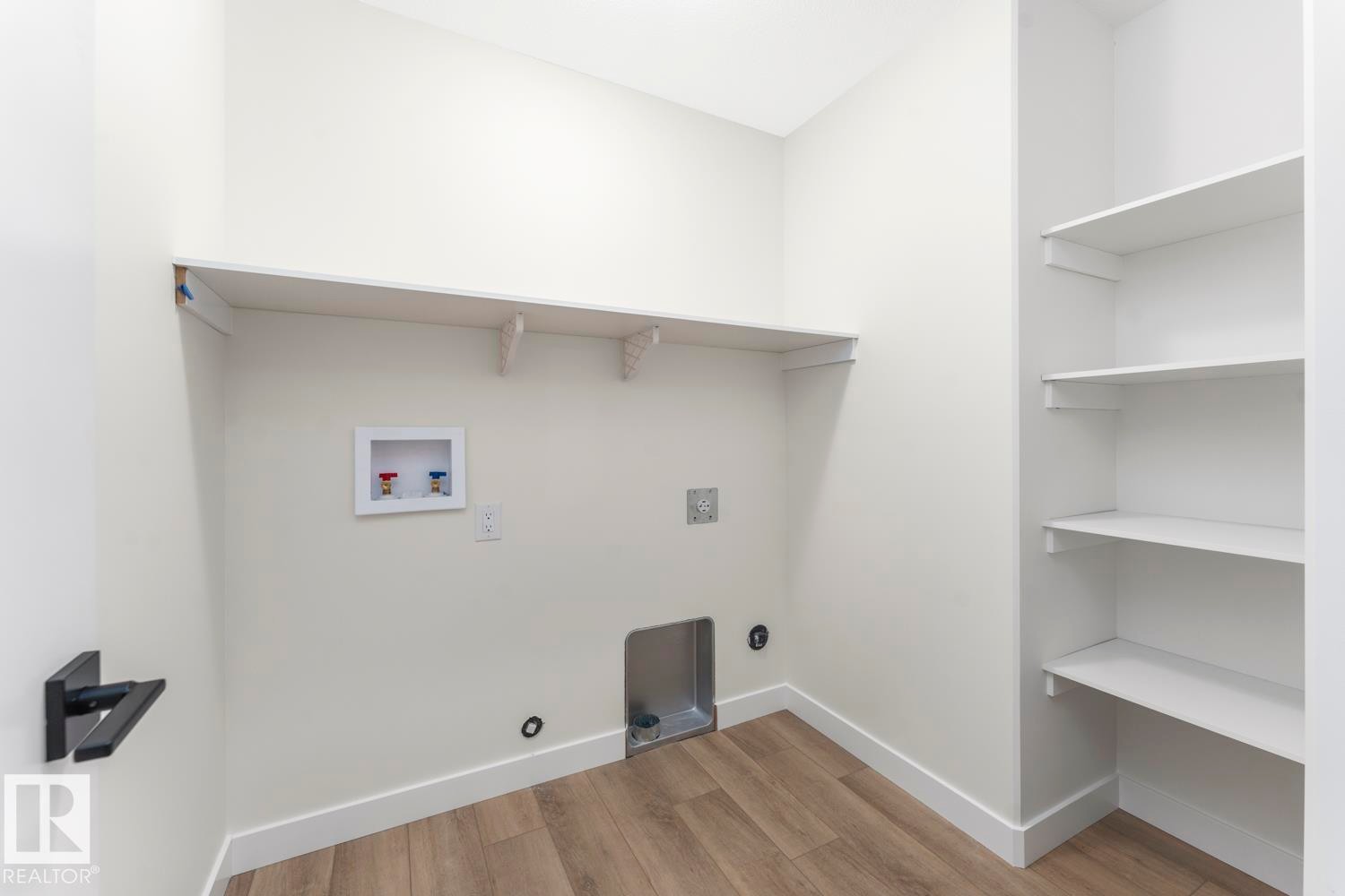 












327 Fundy Way

,
Cold Lake,




AB
T9M 0M4

