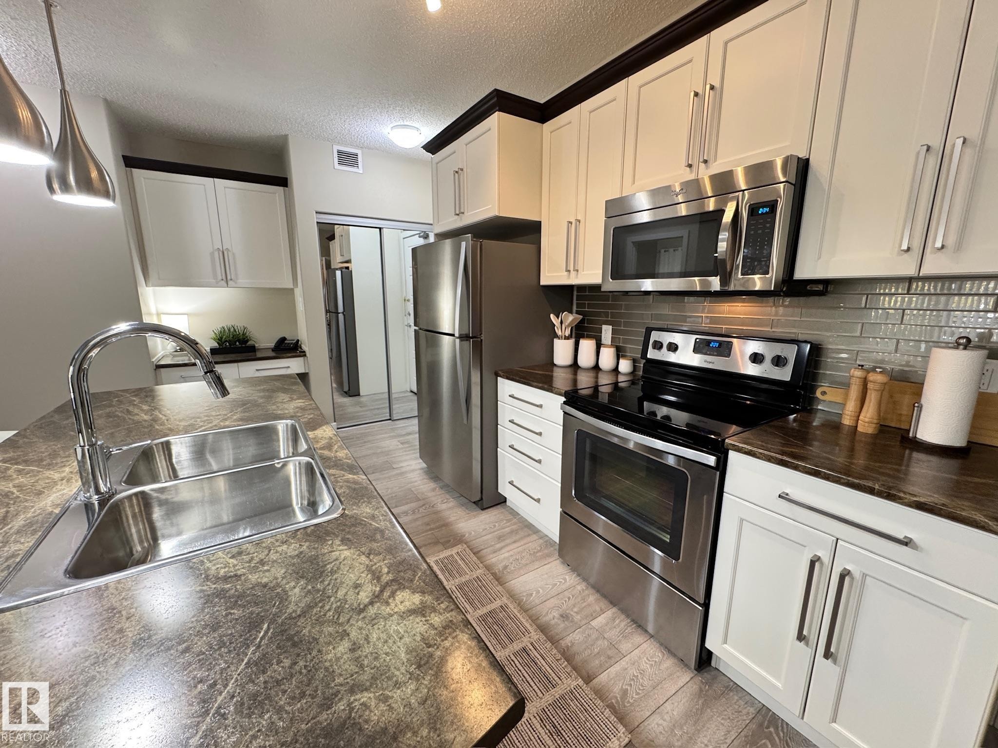 












218 508 Griesbach Parade

,
Edmonton,




AB
T5E 6V9

