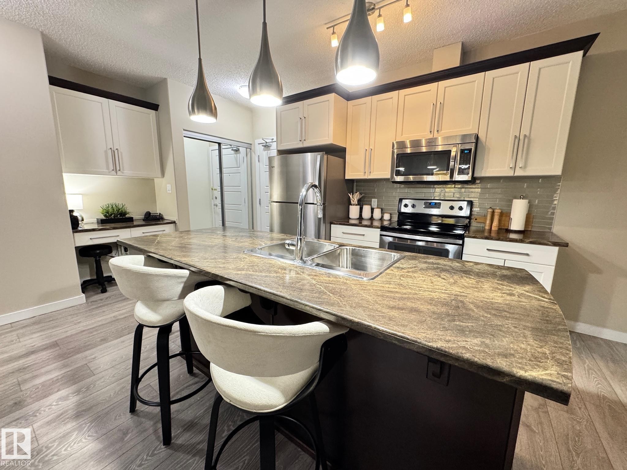 












218 508 Griesbach Parade

,
Edmonton,




AB
T5E 6V9

