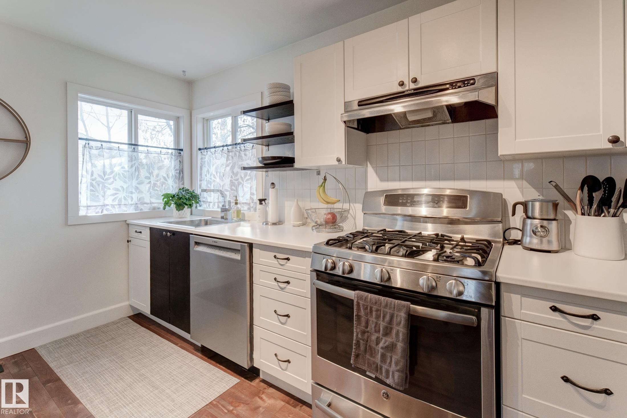 












13315 110 Avenue

,
Edmonton,




AB
T5M 2M1

