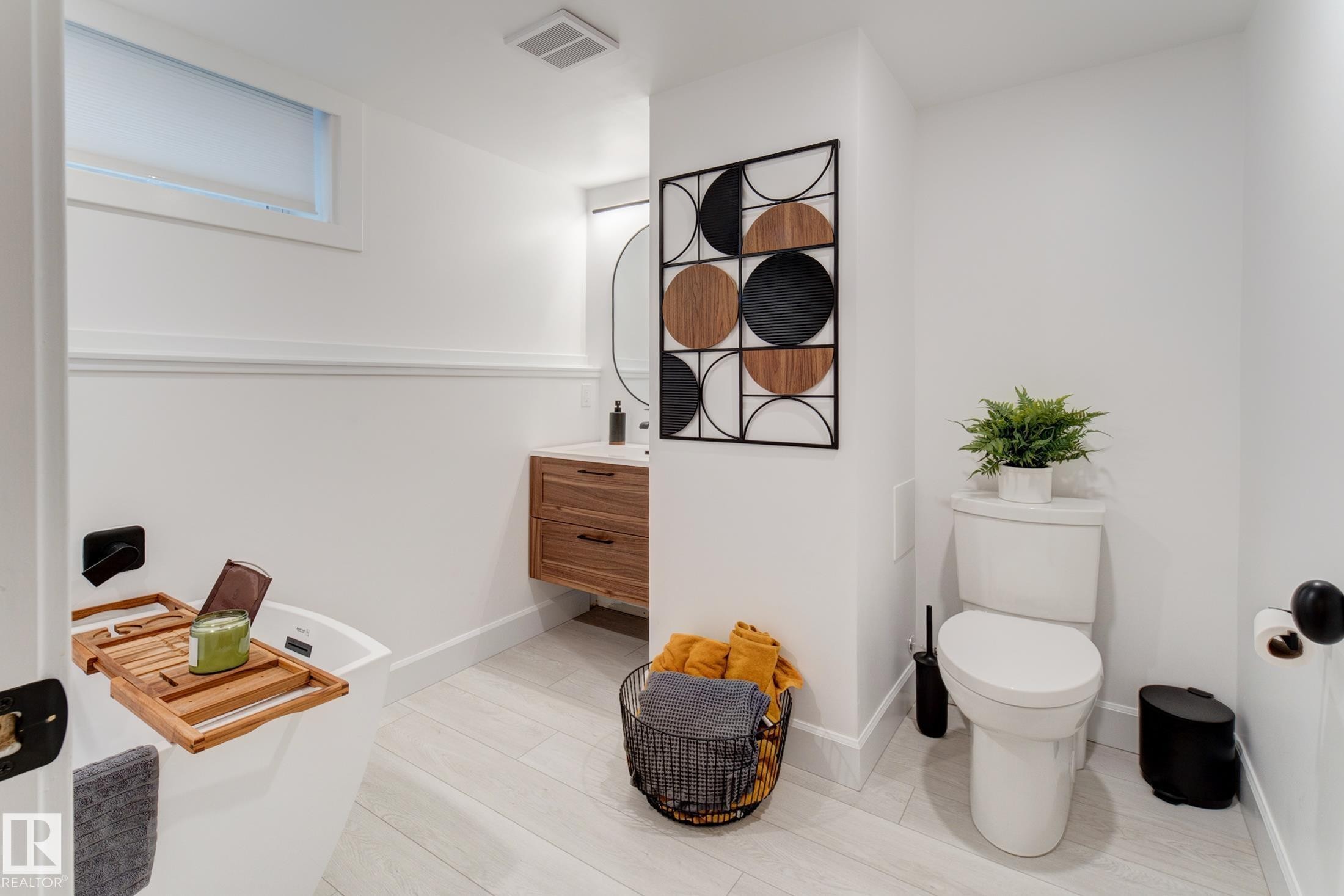 












13315 110 Avenue

,
Edmonton,




AB
T5M 2M1

