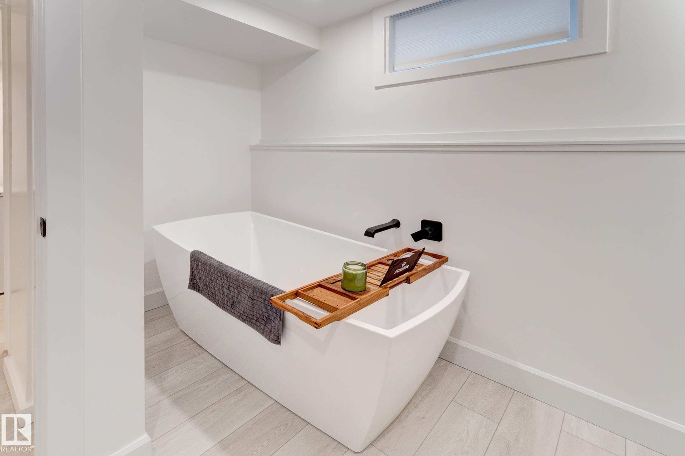 












13315 110 Avenue

,
Edmonton,




AB
T5M 2M1

