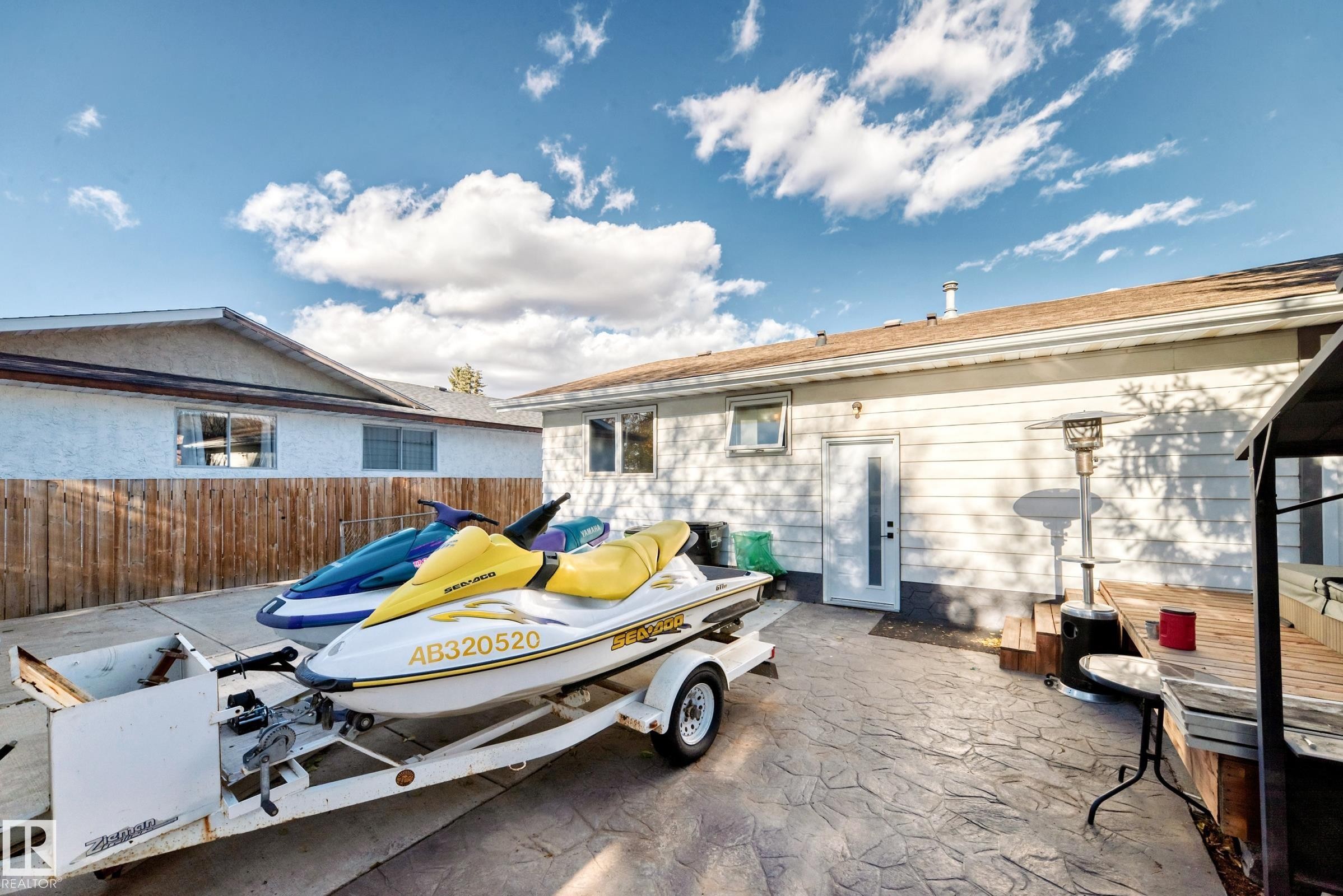 












18215 80A Avenue

,
Edmonton,




AB
T5T 0V4

