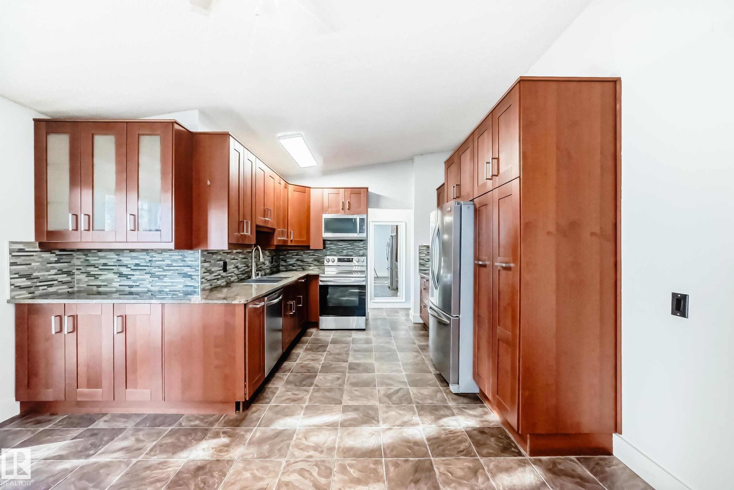 












18215 80A Avenue

,
Edmonton,




AB
T5T 0V4

