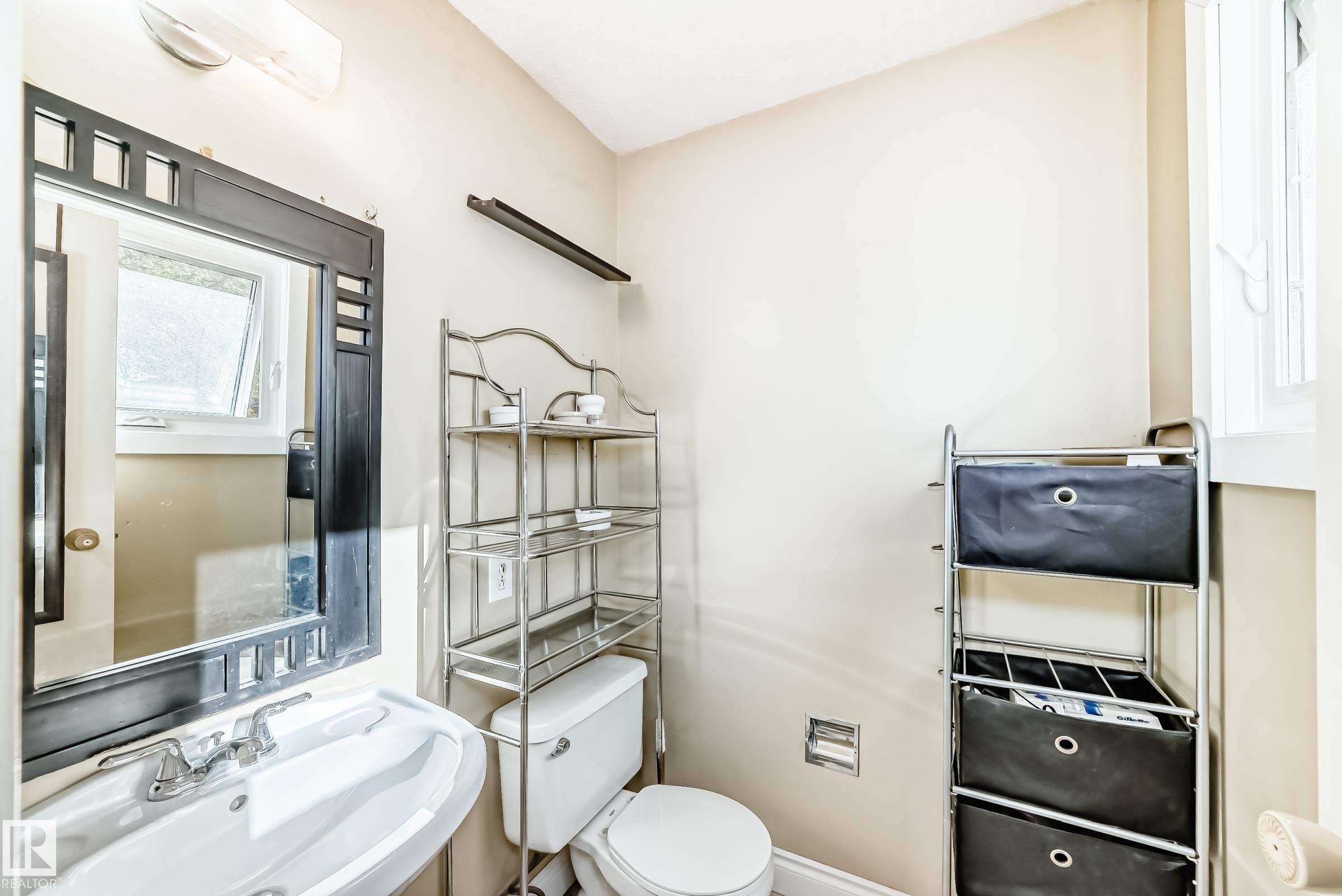 












18215 80A Avenue

,
Edmonton,




AB
T5T 0V4

