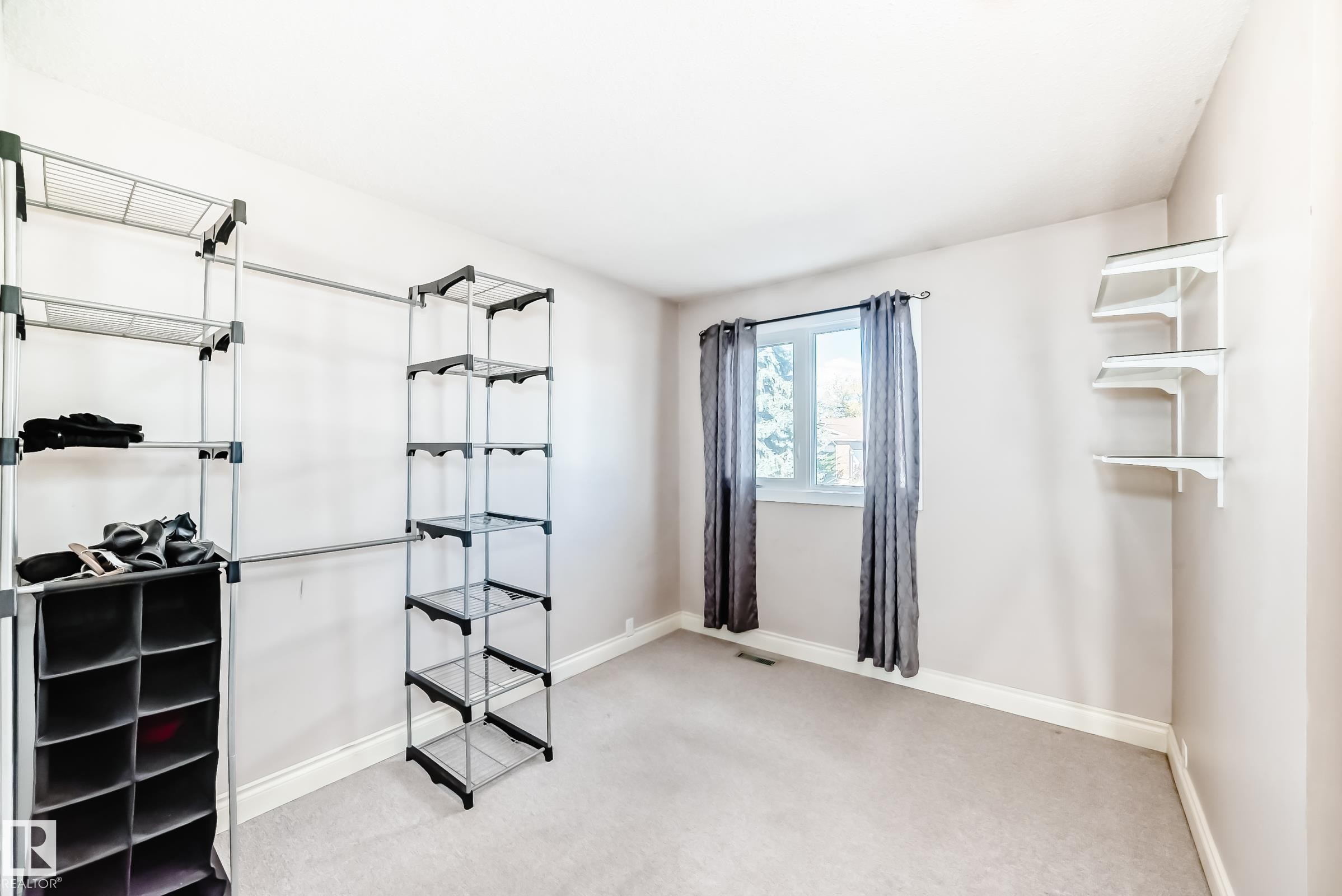 












18215 80A Avenue

,
Edmonton,




AB
T5T 0V4

