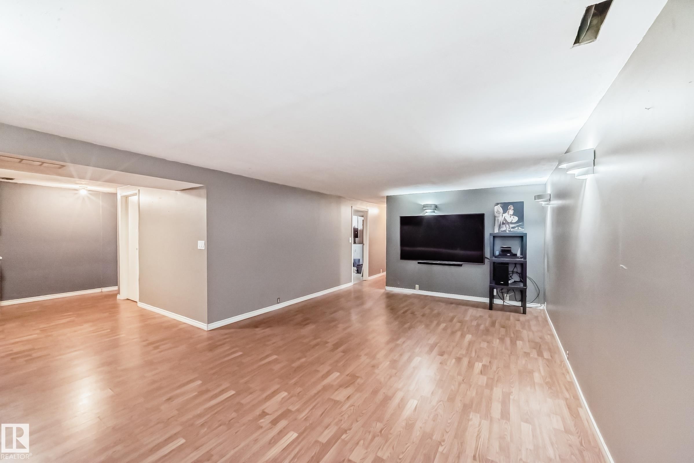 












18215 80A Avenue

,
Edmonton,




AB
T5T 0V4

