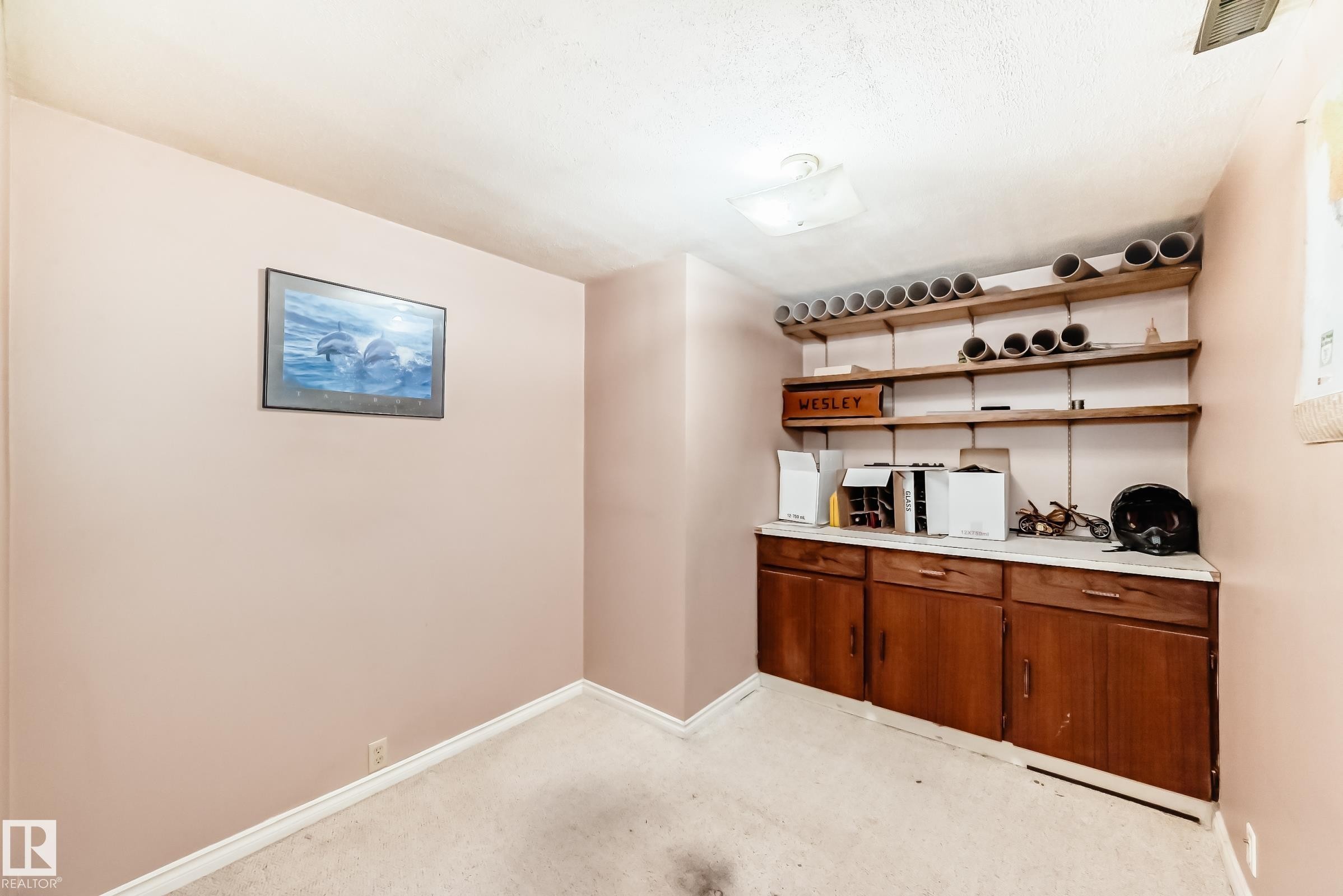 












18215 80A Avenue

,
Edmonton,




AB
T5T 0V4

