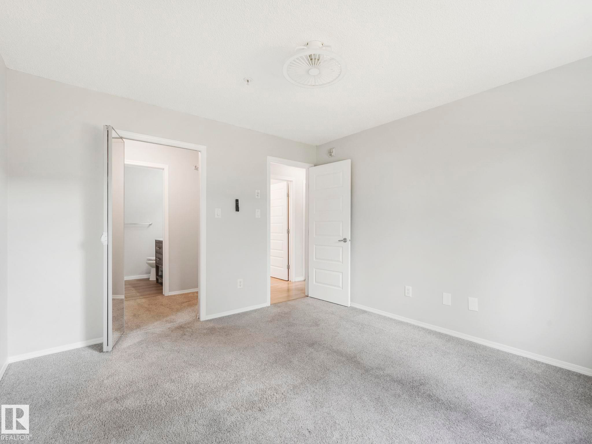 












110 646 MCALLISTER Loop

,
Edmonton,




AB
T6W 0B5

