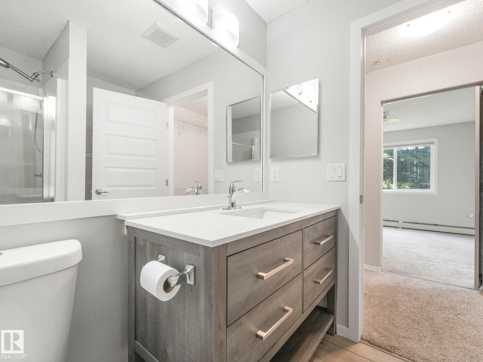 












110 646 MCALLISTER Loop

,
Edmonton,




AB
T6W 0B5

