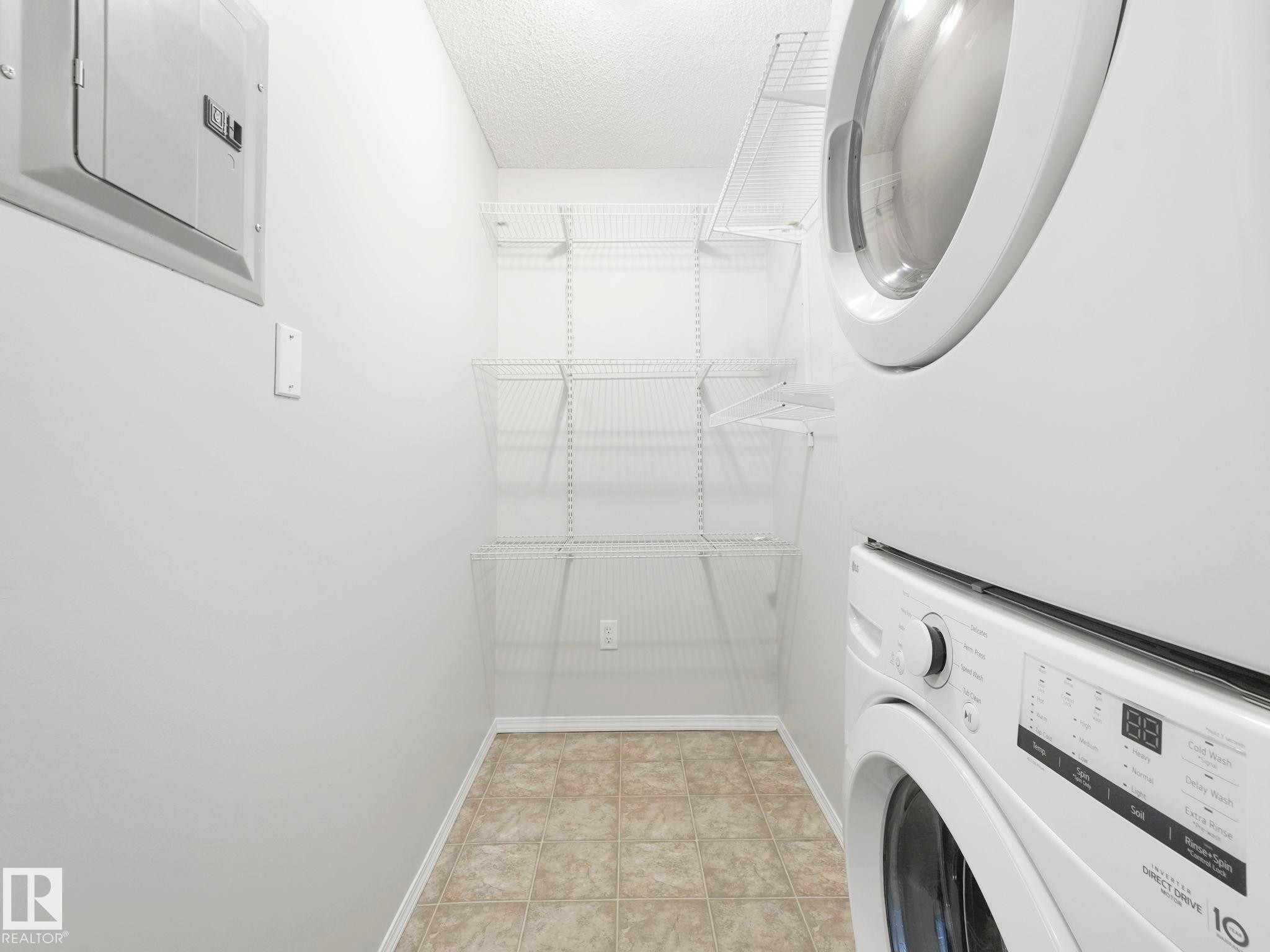 












110 646 MCALLISTER Loop

,
Edmonton,




AB
T6W 0B5

