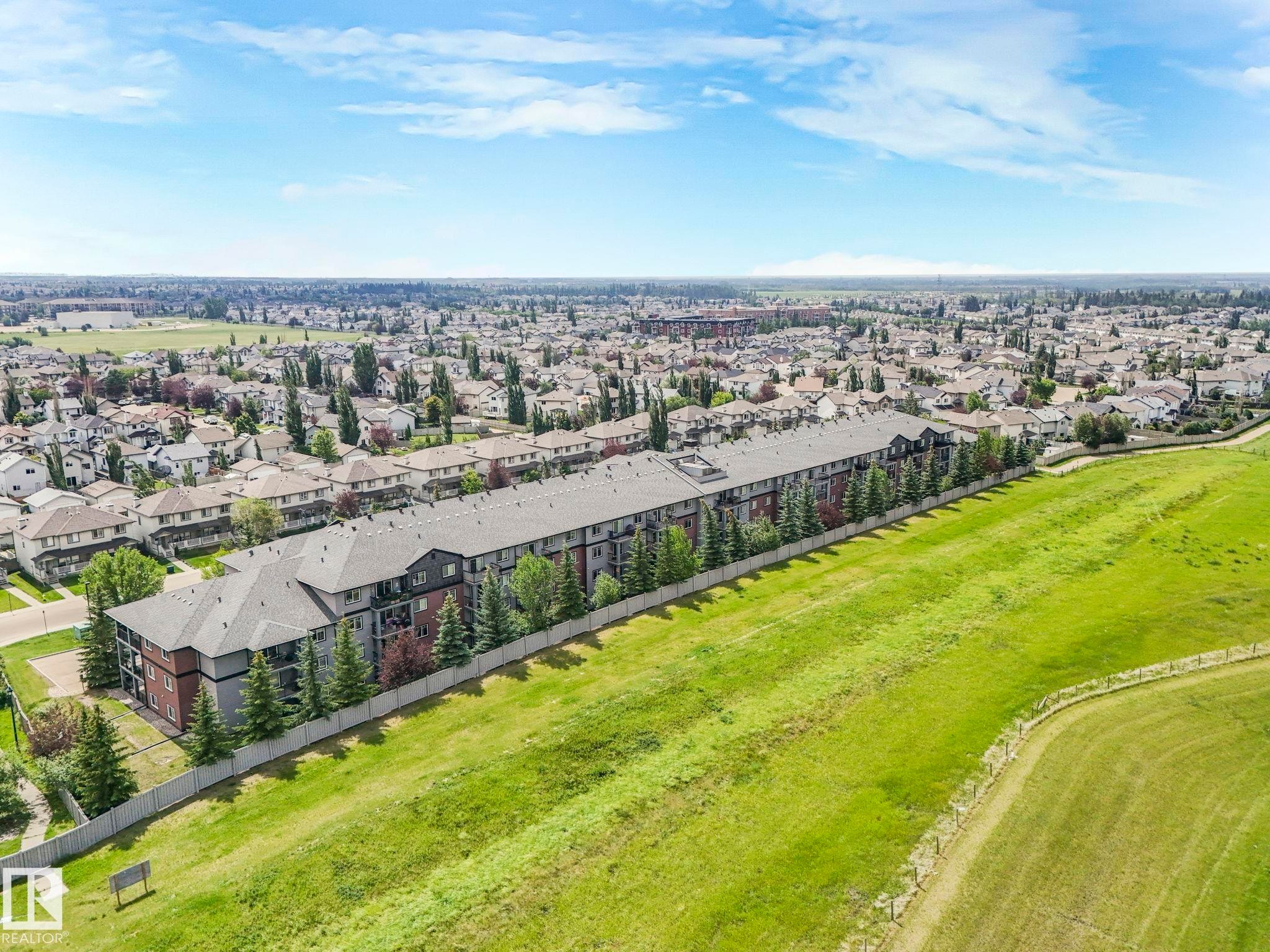 












110 646 MCALLISTER Loop

,
Edmonton,




AB
T6W 0B5

