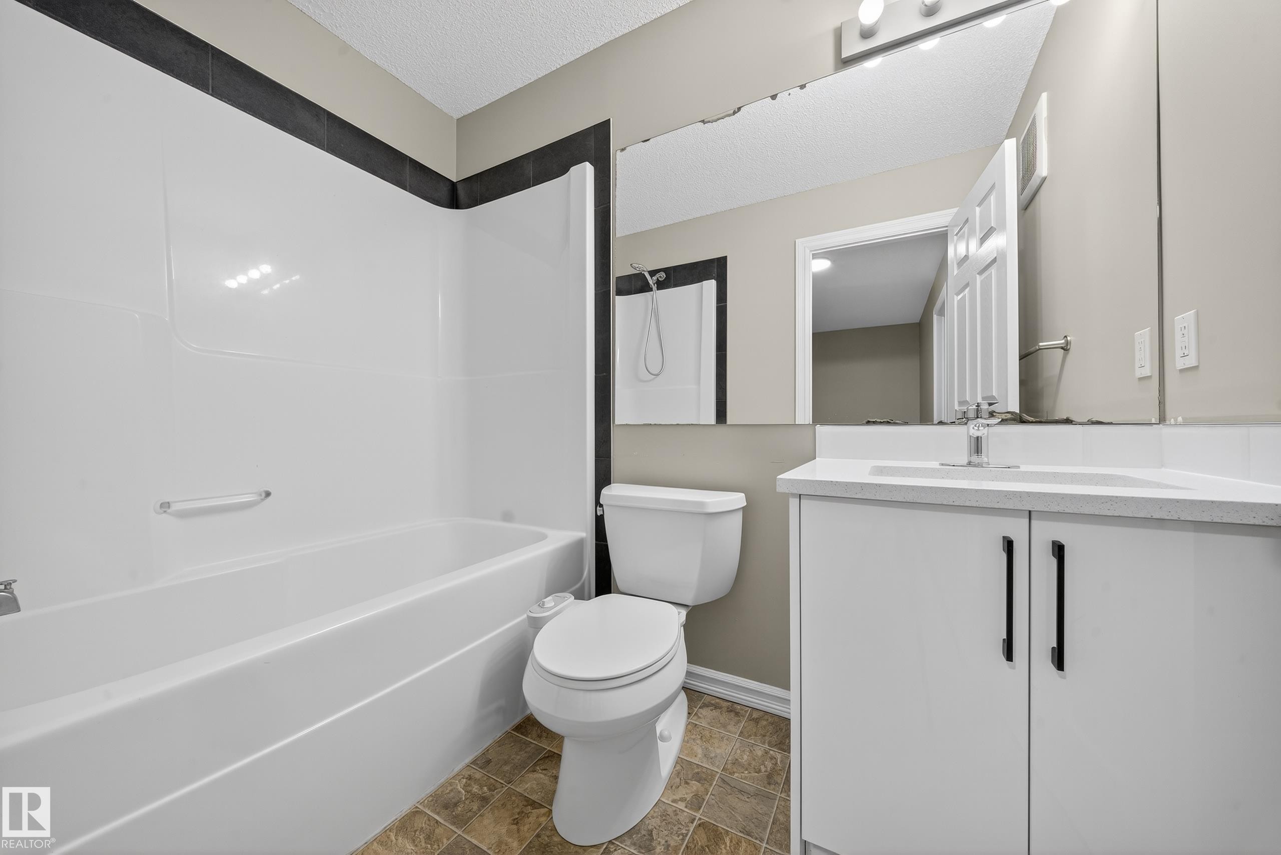 












1827 28 Street

,
Edmonton,




AB
T6T 0N8

