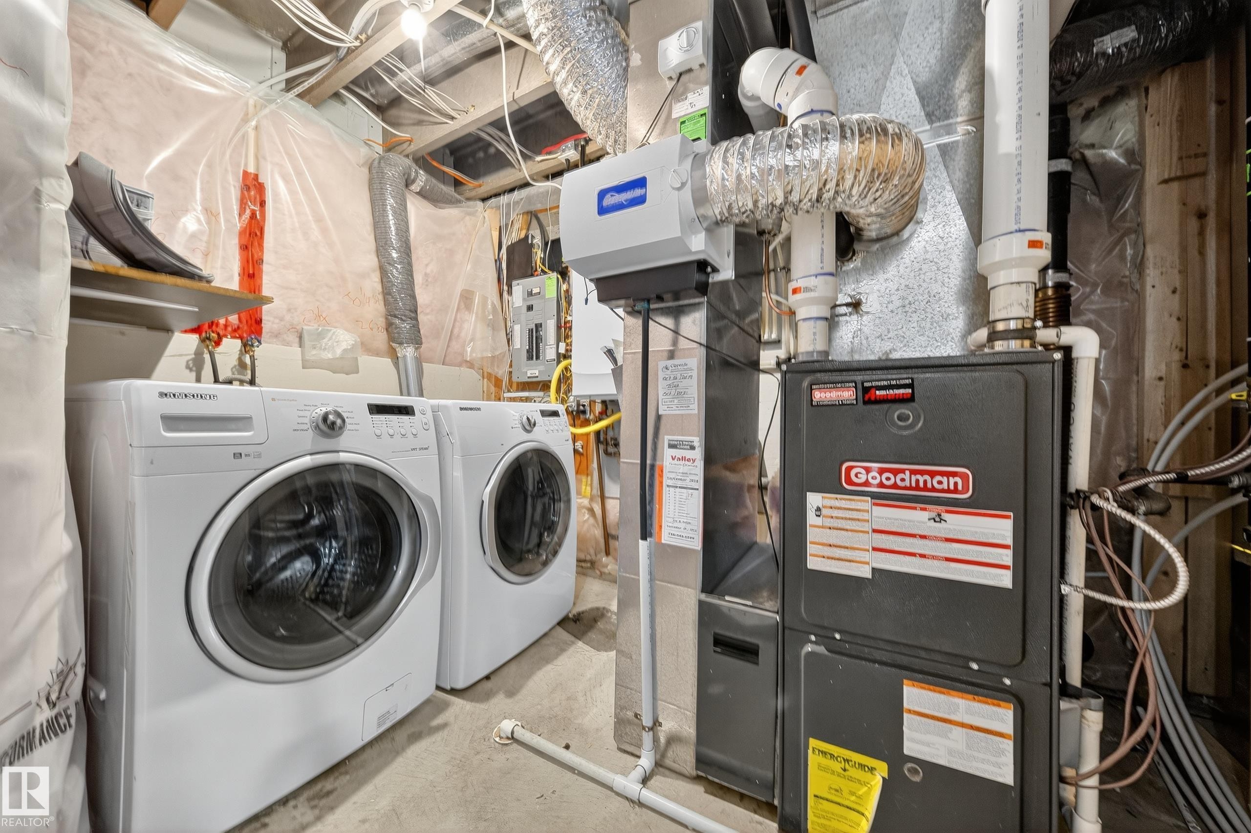 












1827 28 Street

,
Edmonton,




AB
T6T 0N8

