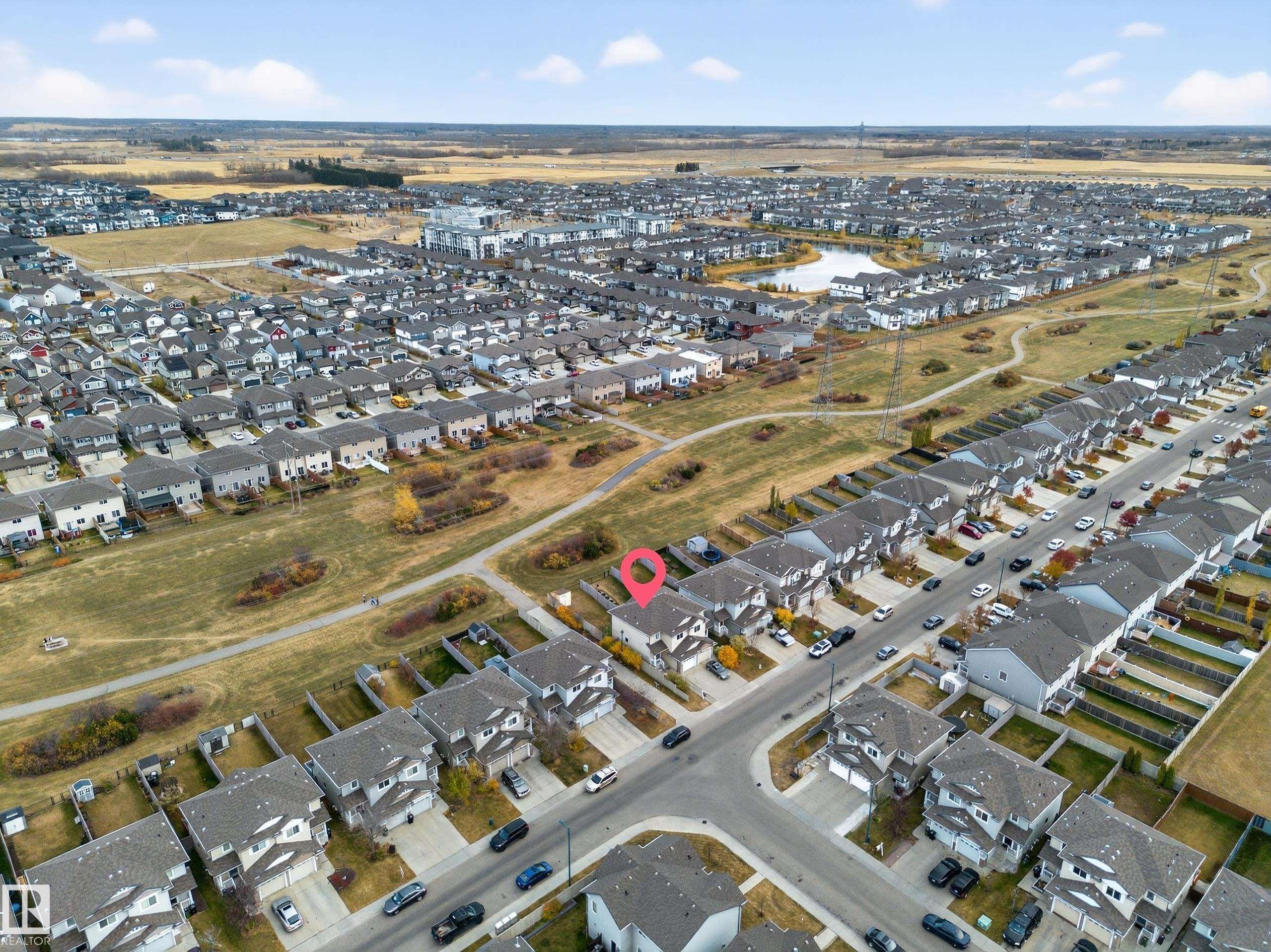 












1827 28 Street

,
Edmonton,




AB
T6T 0N8

