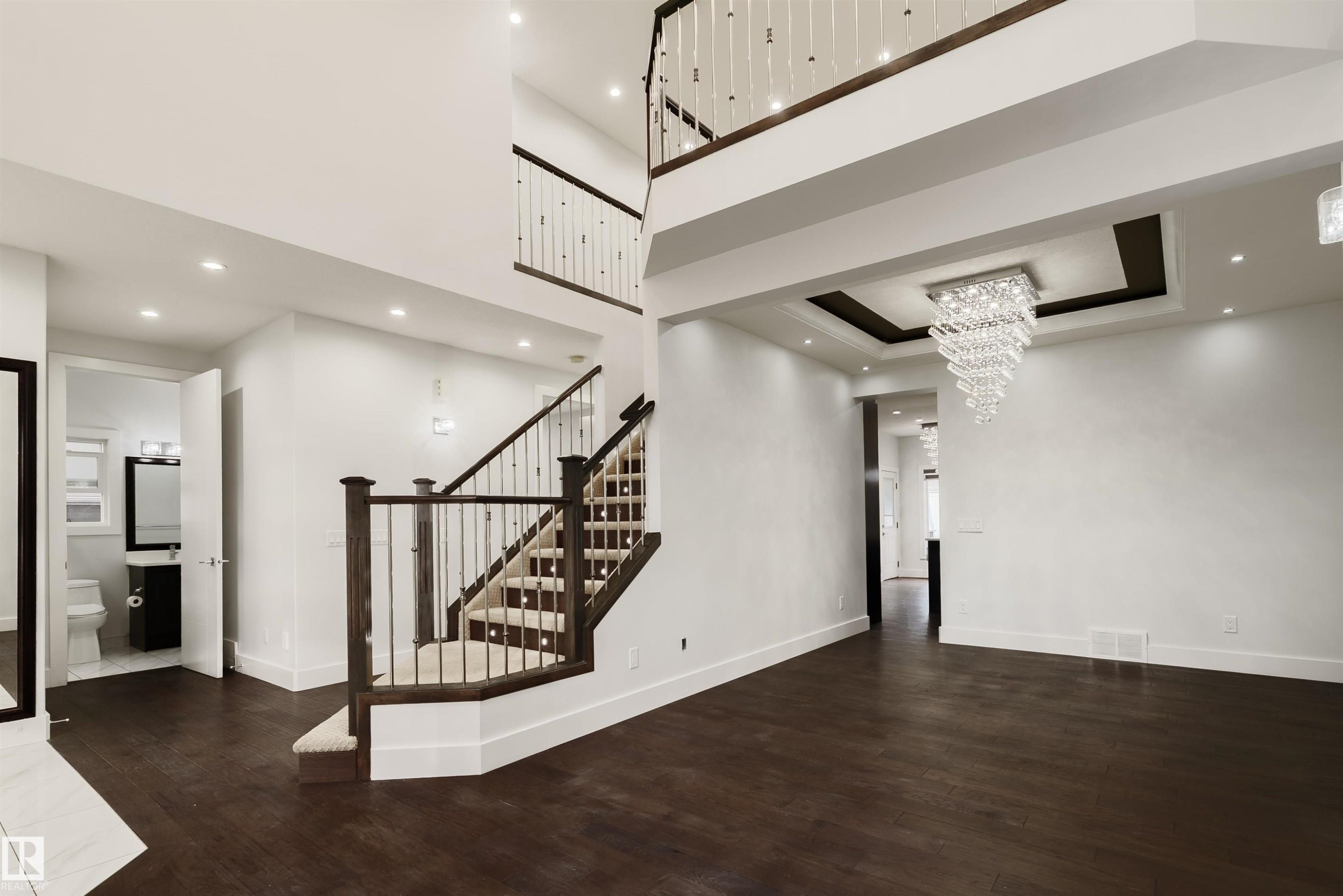 












2109 53 Street

,
Edmonton,




AB
T6X 1X3

